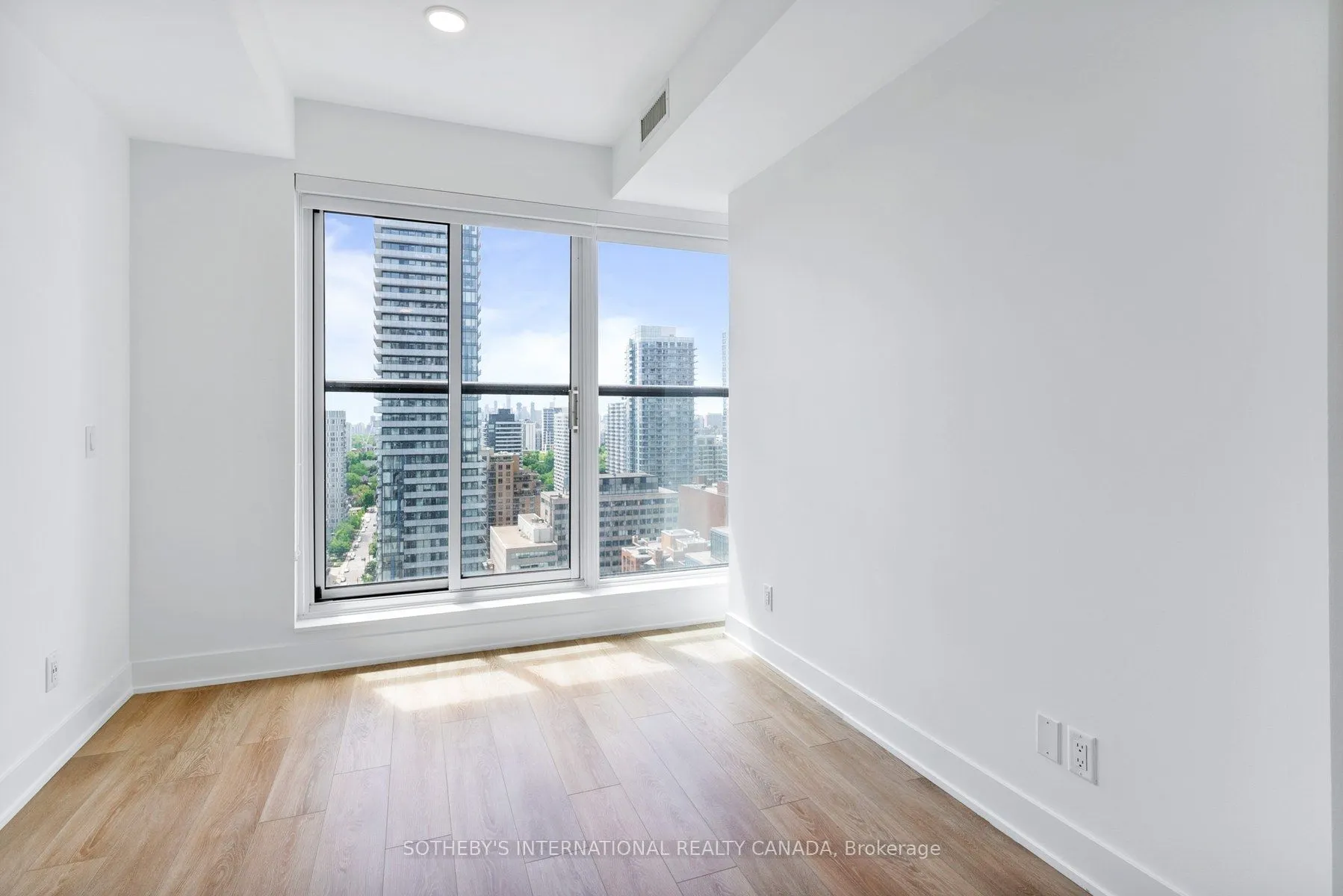200 Redpath Avenue #303