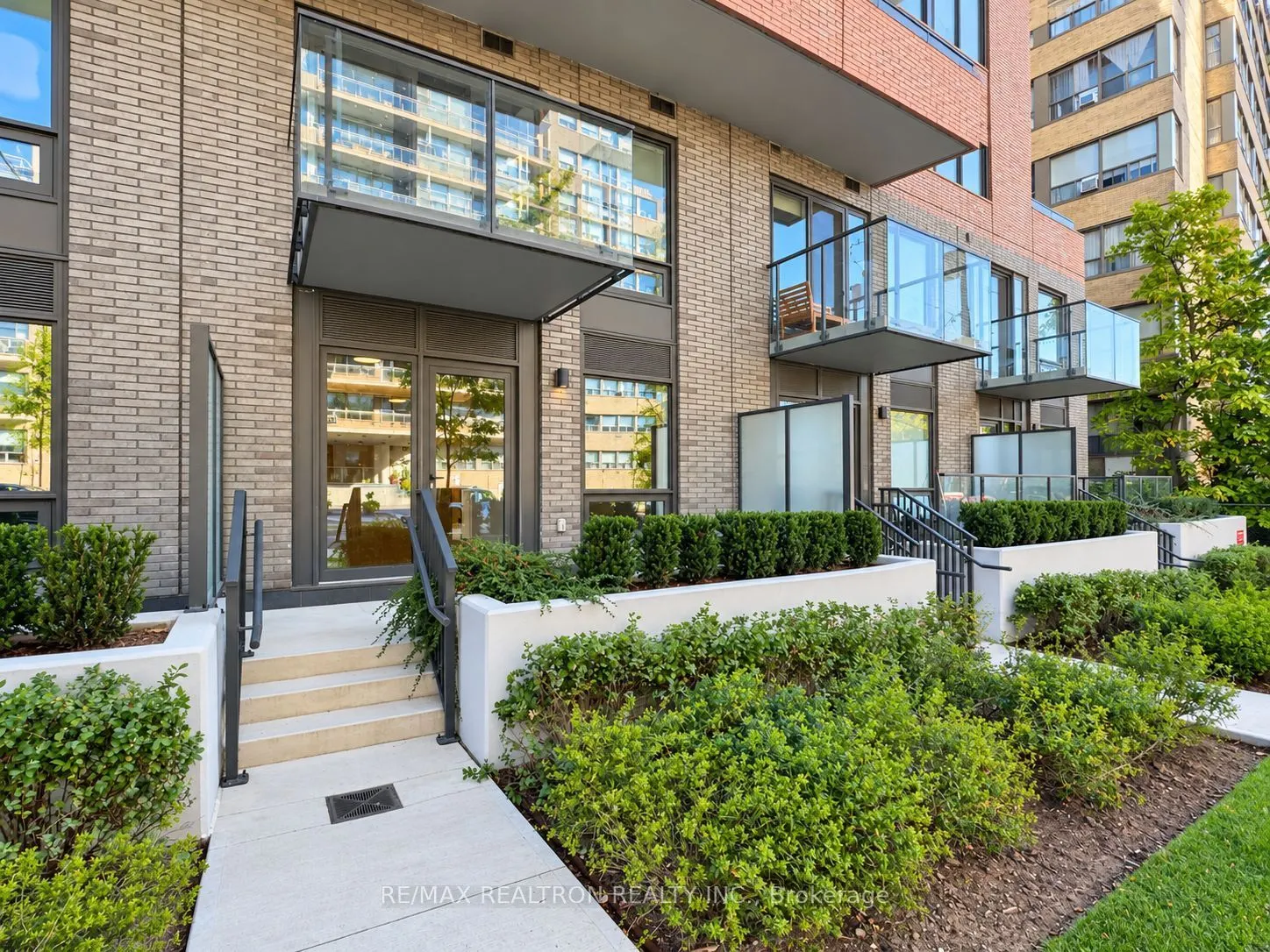2525 Bathurst Street #103