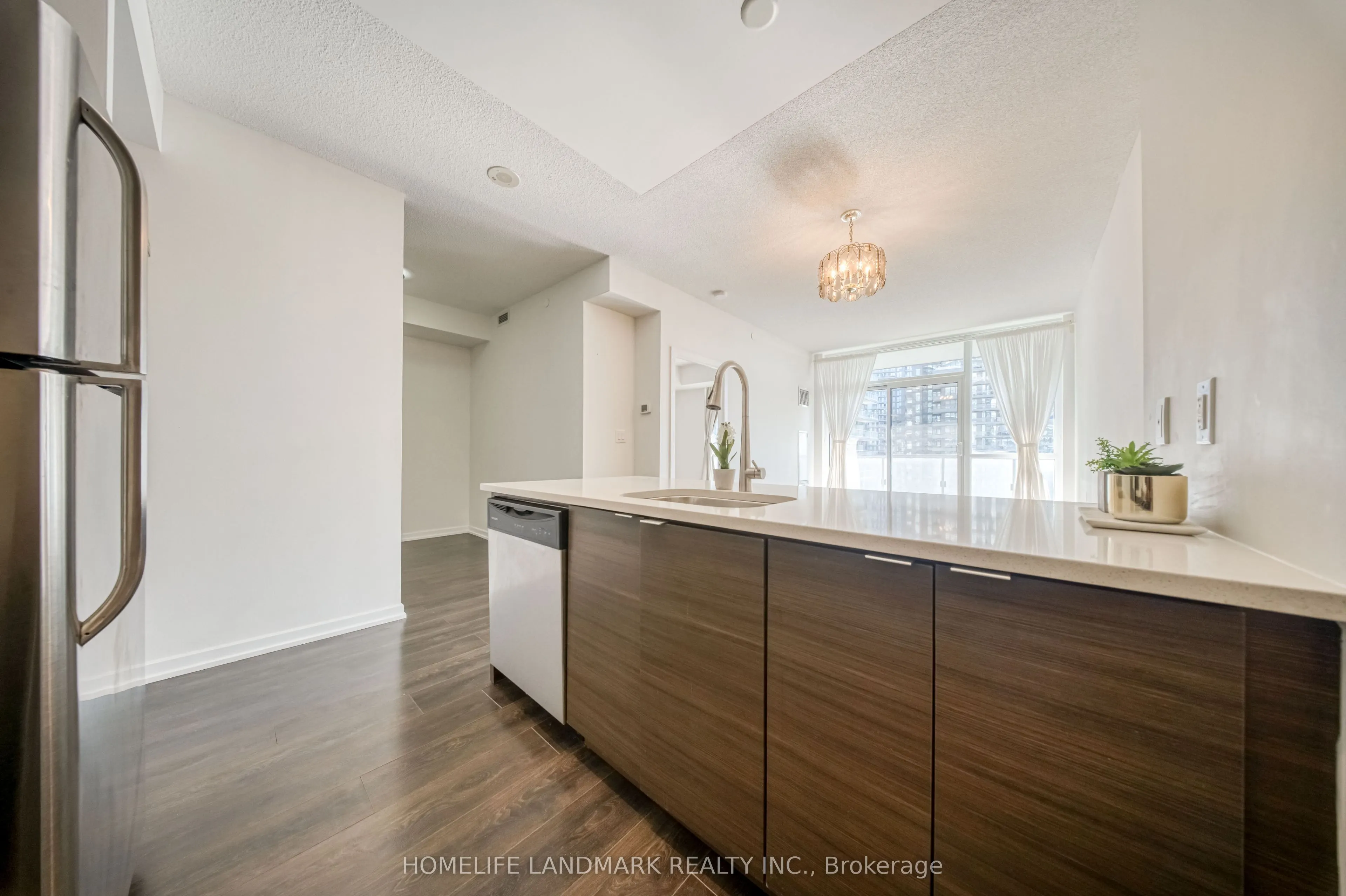 62 Forest Manor Road #1606