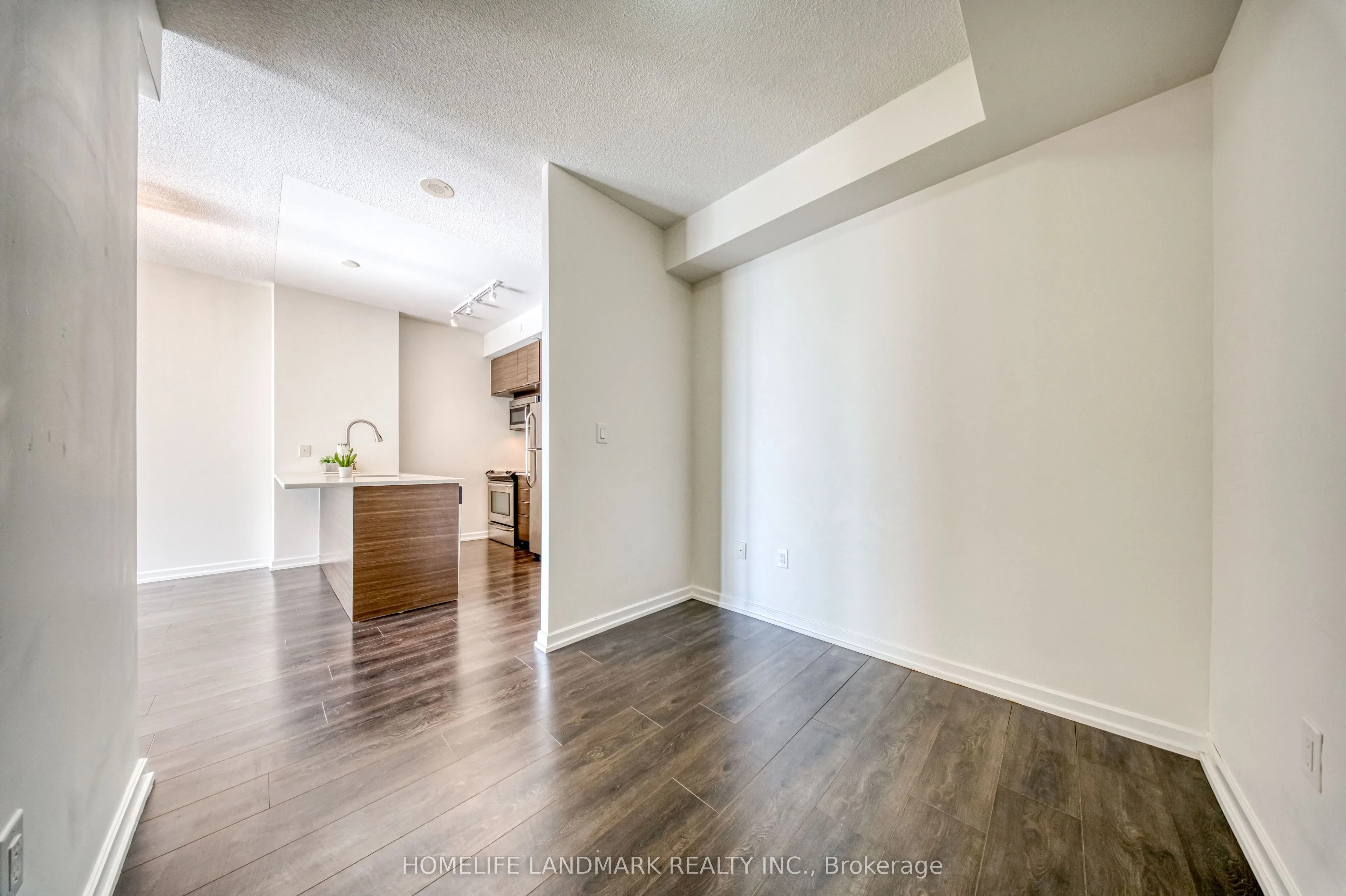 62 Forest Manor Road #1606