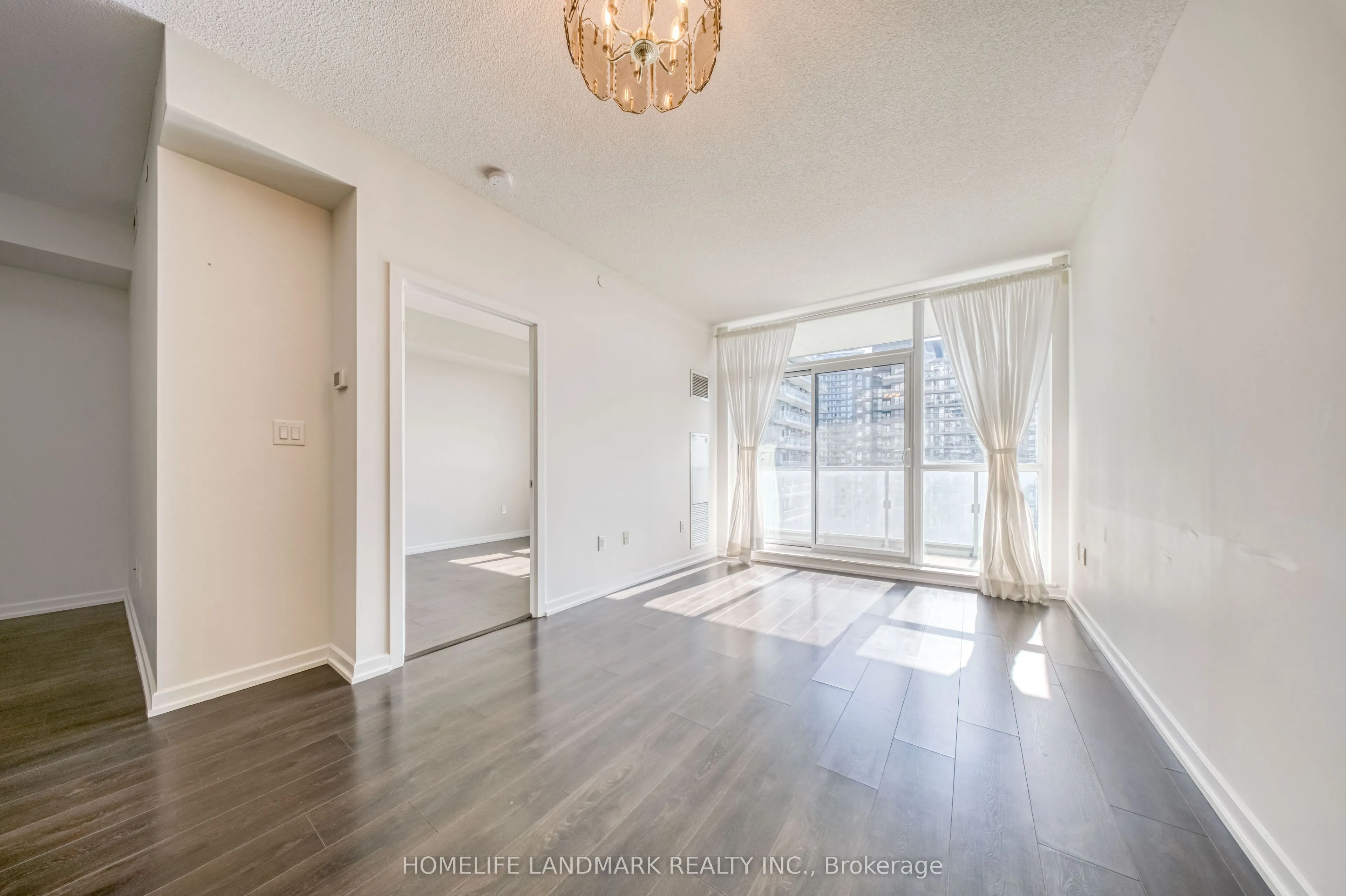 62 Forest Manor Road #1606