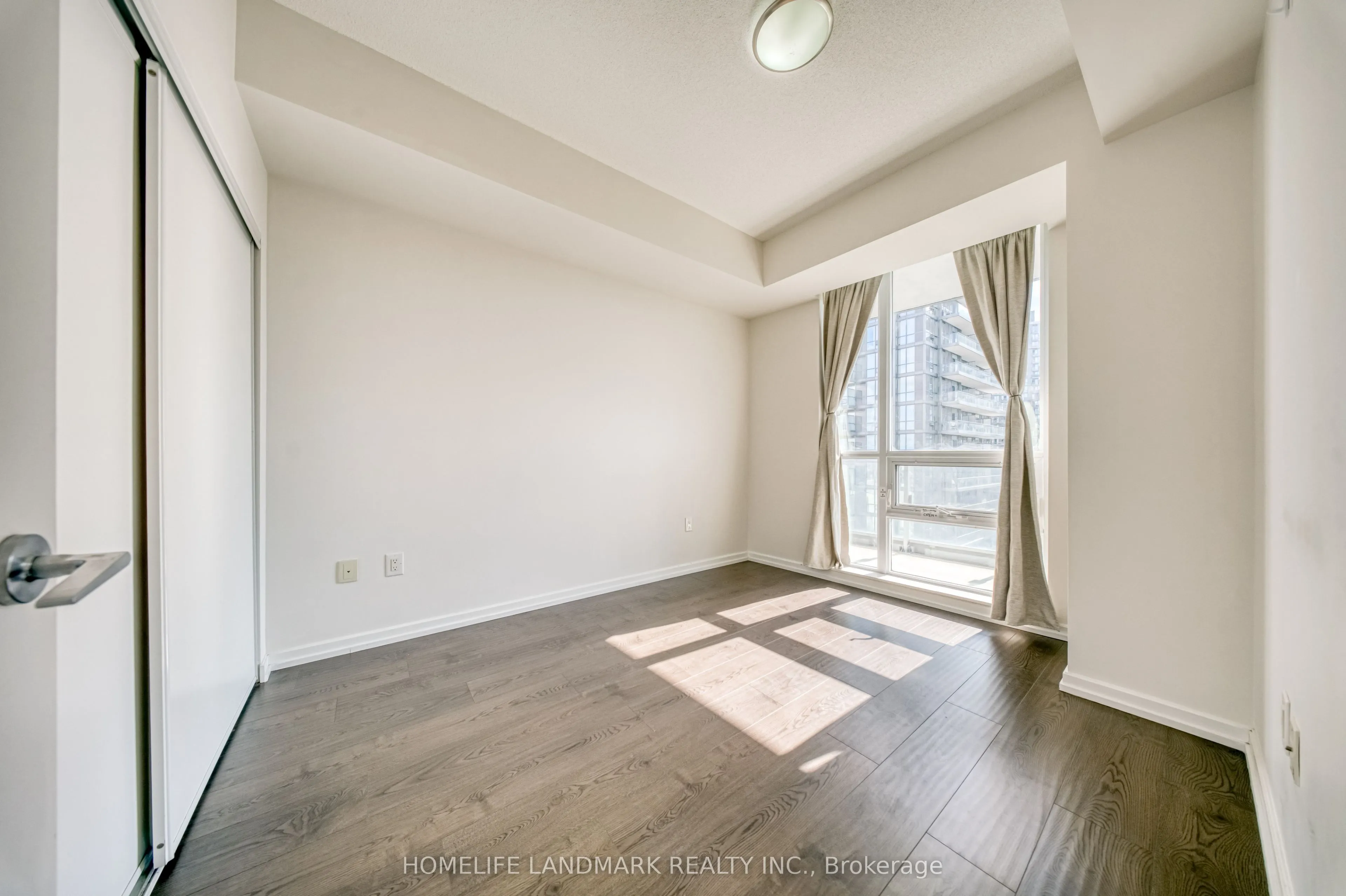 62 Forest Manor Road #1606