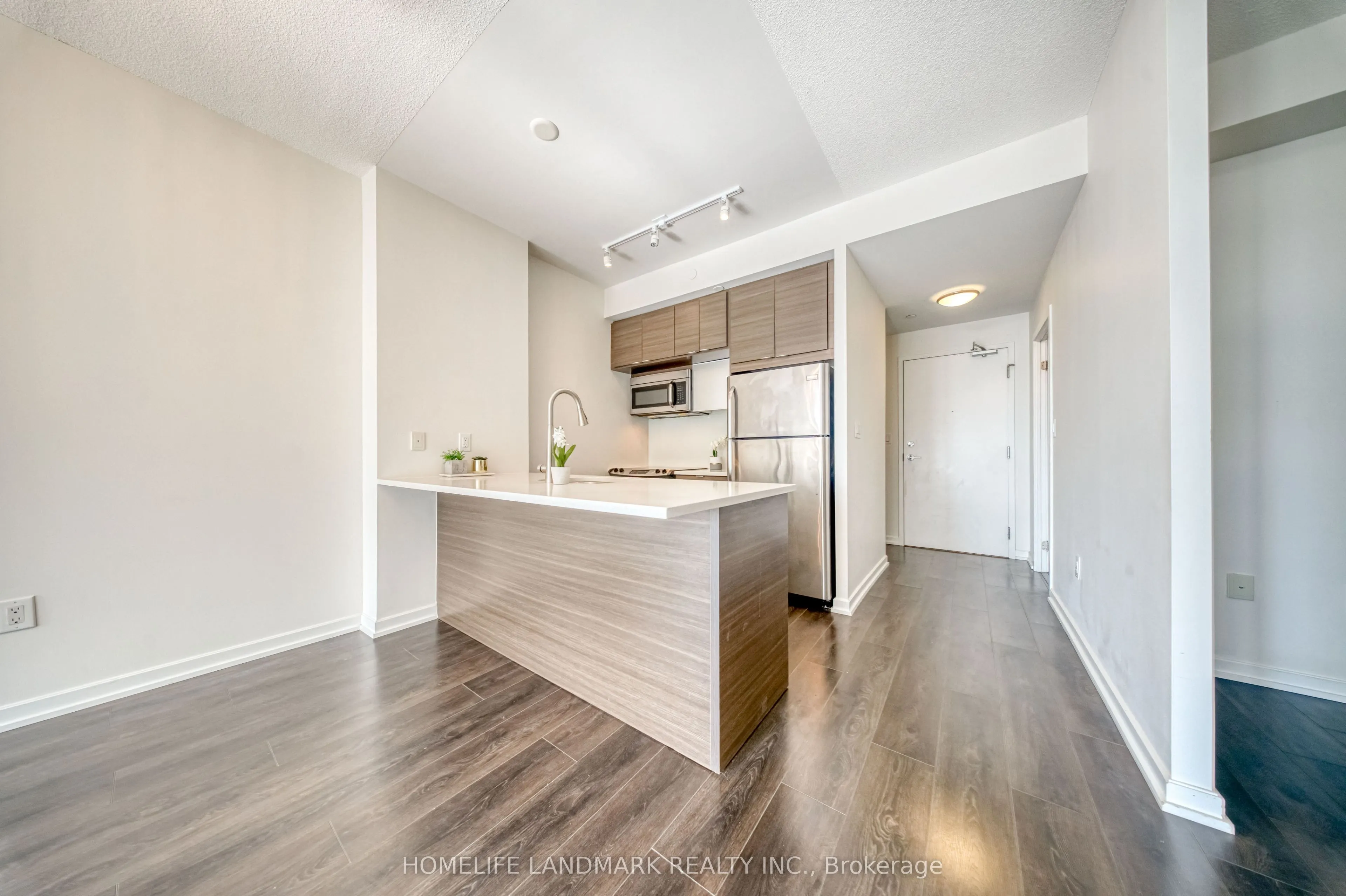 62 Forest Manor Road #1606