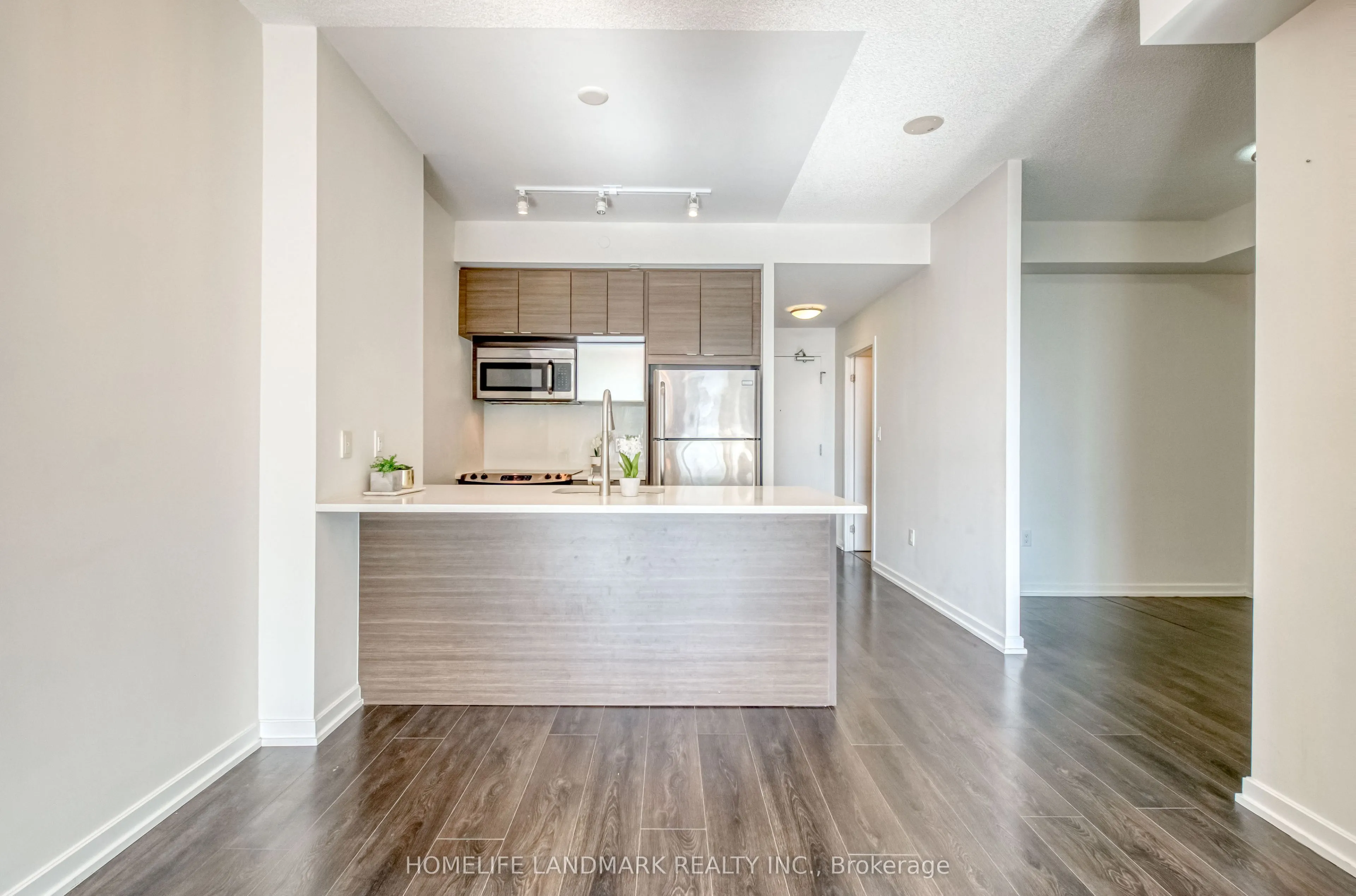 62 Forest Manor Road #1606