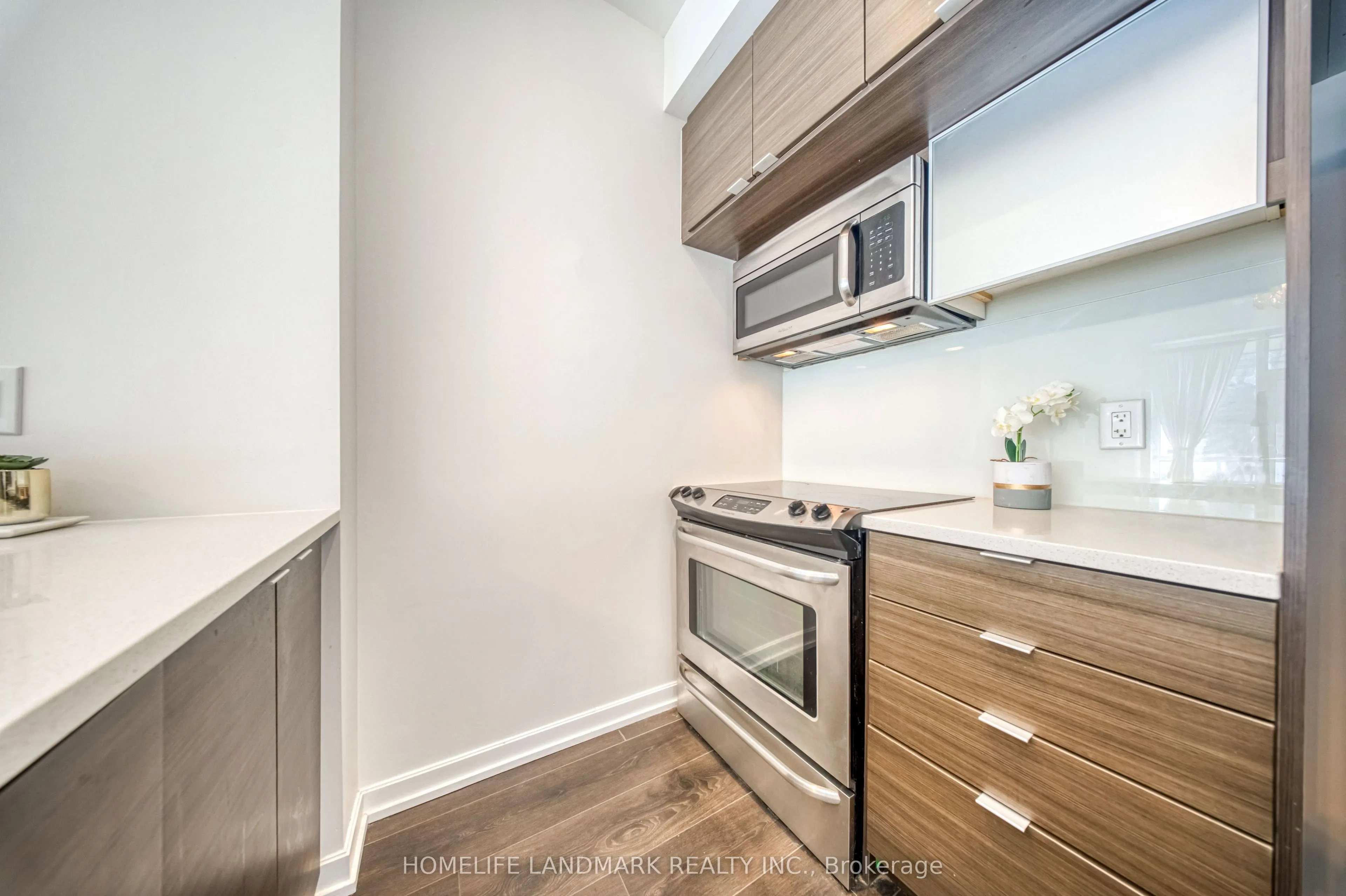 62 Forest Manor Road #1606