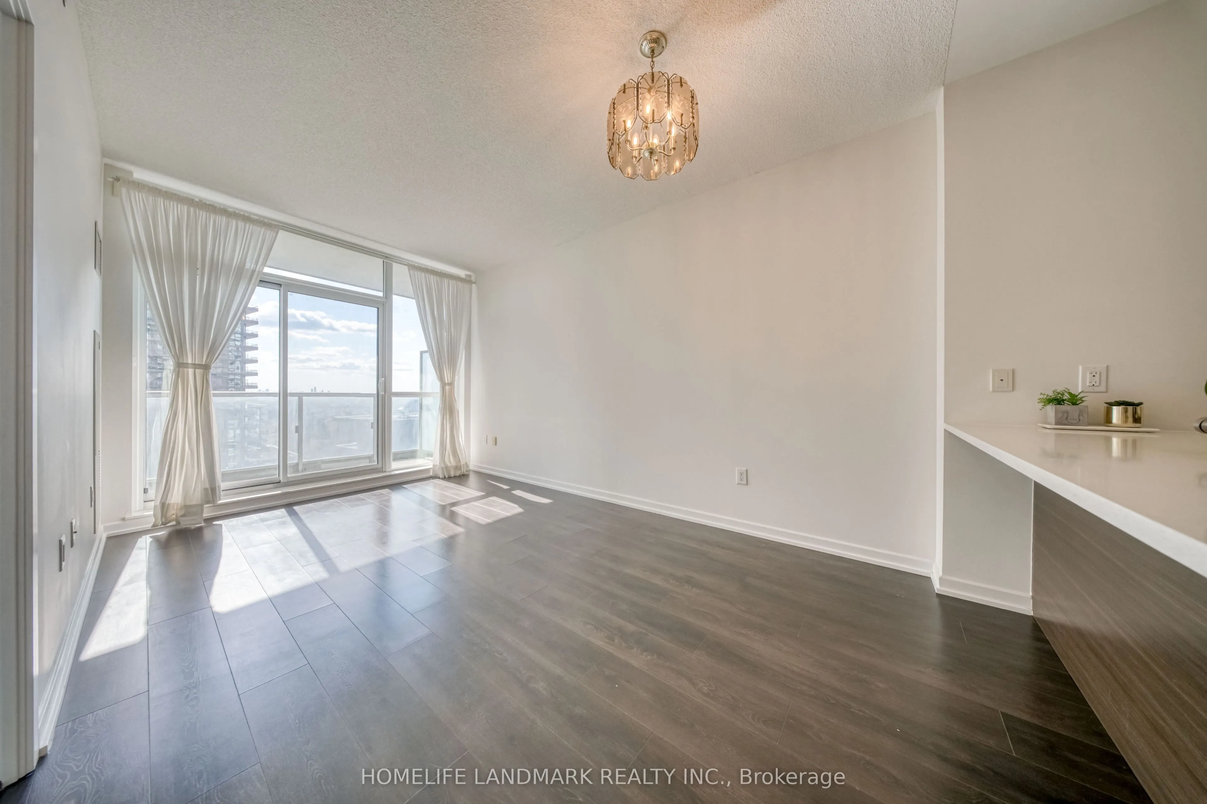 62 Forest Manor Road #1606