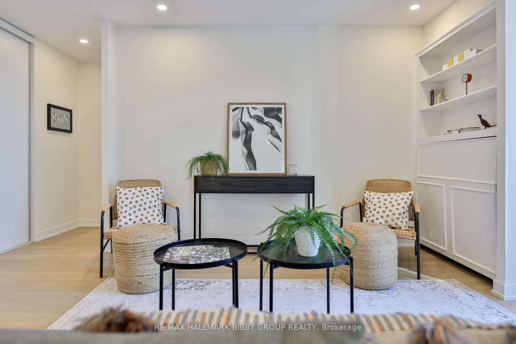 33 Harbour Square #1434