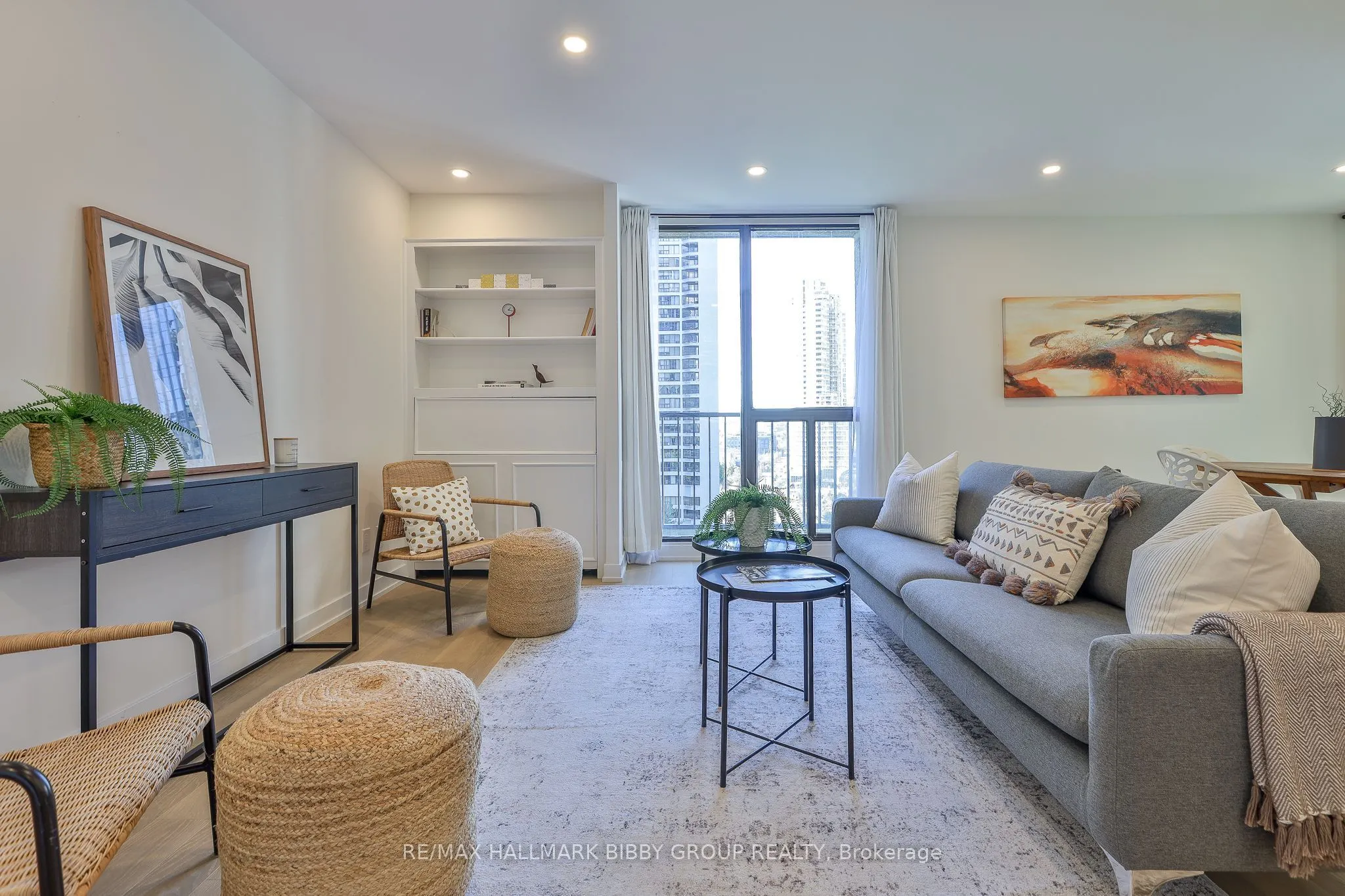 33 Harbour Square #1434