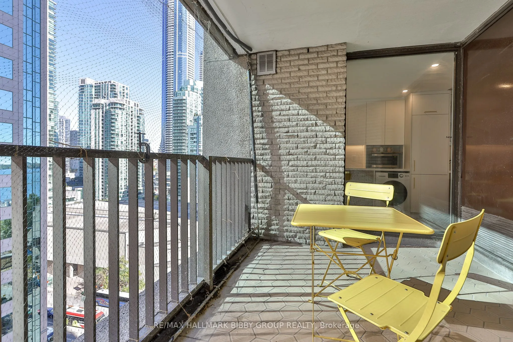 33 Harbour Square #1434