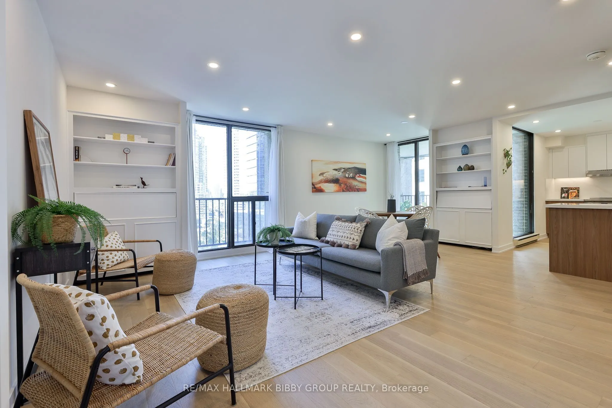 33 Harbour Square #1434