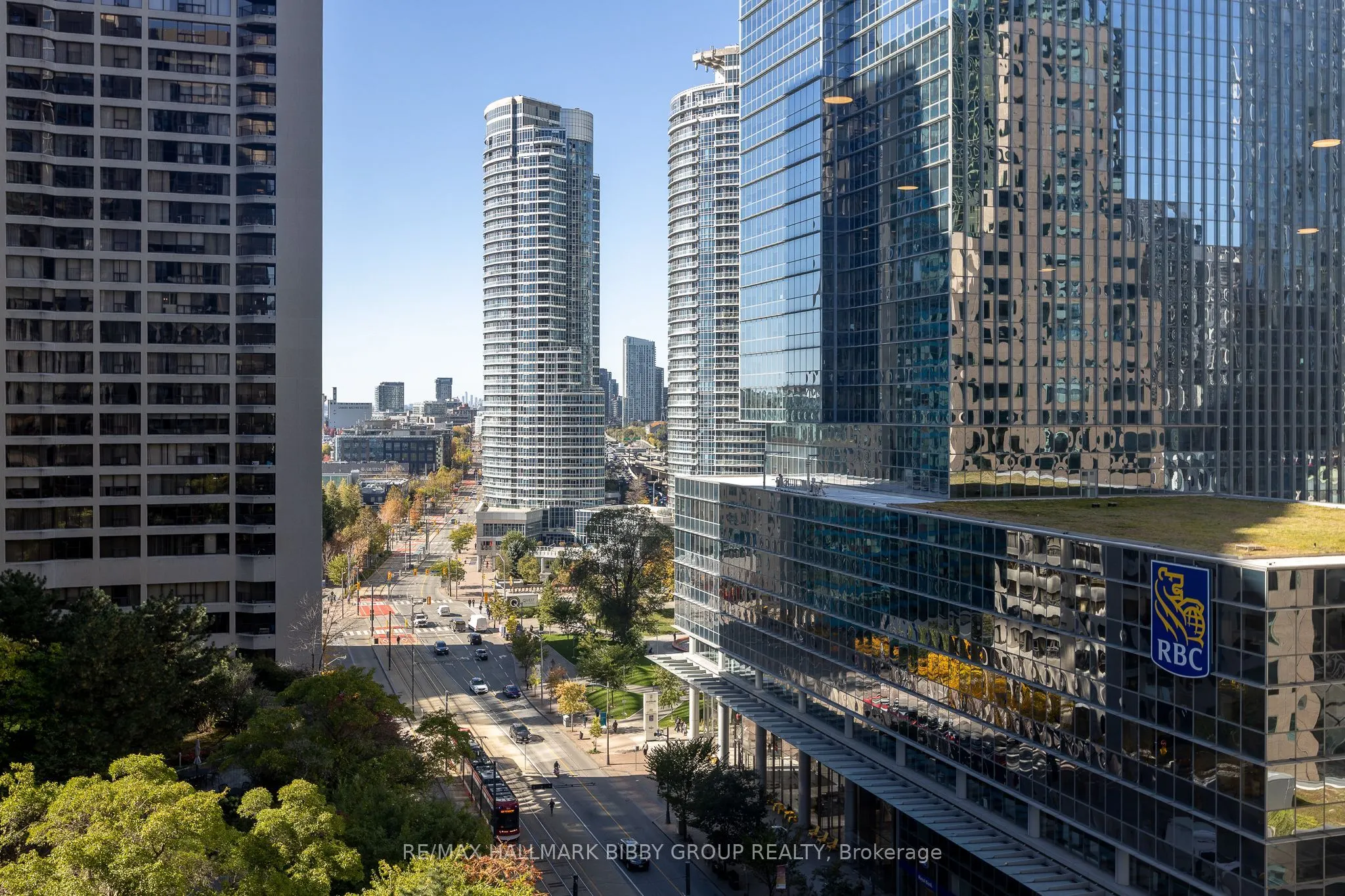 33 Harbour Square #1434