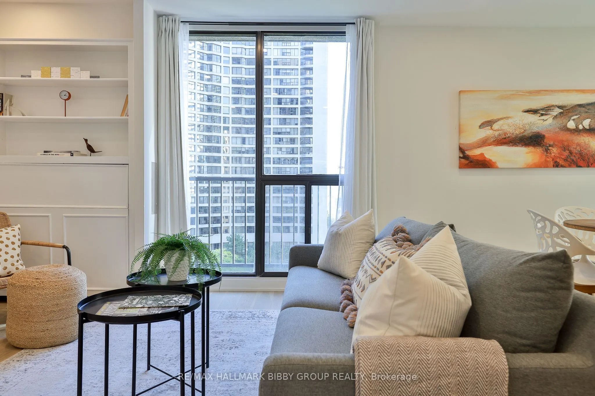 33 Harbour Square #1434