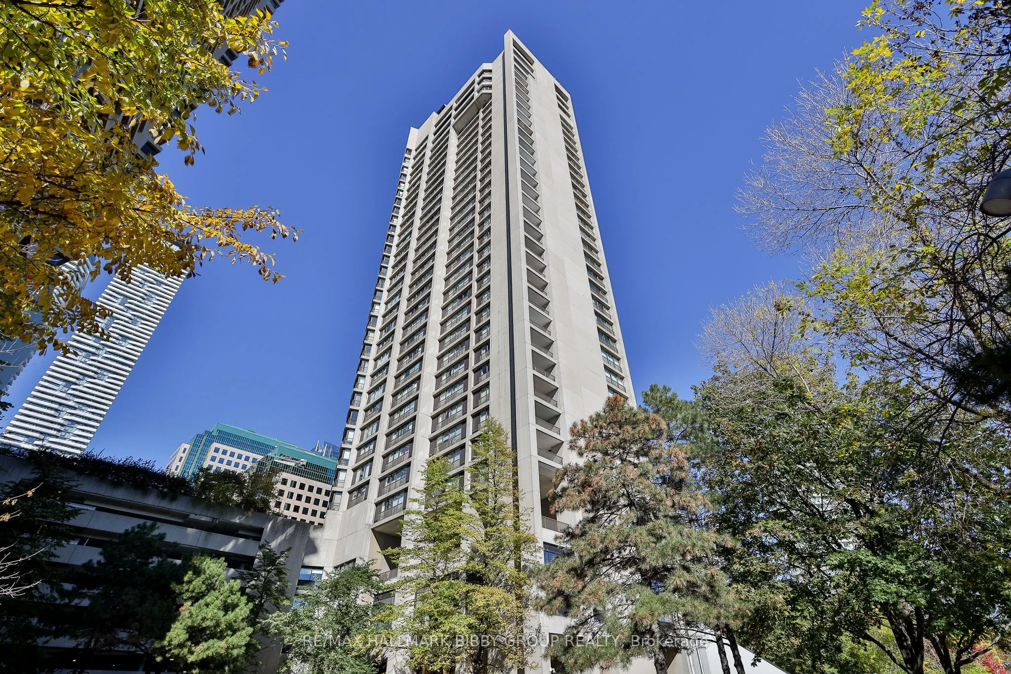 33 Harbour Square #1434