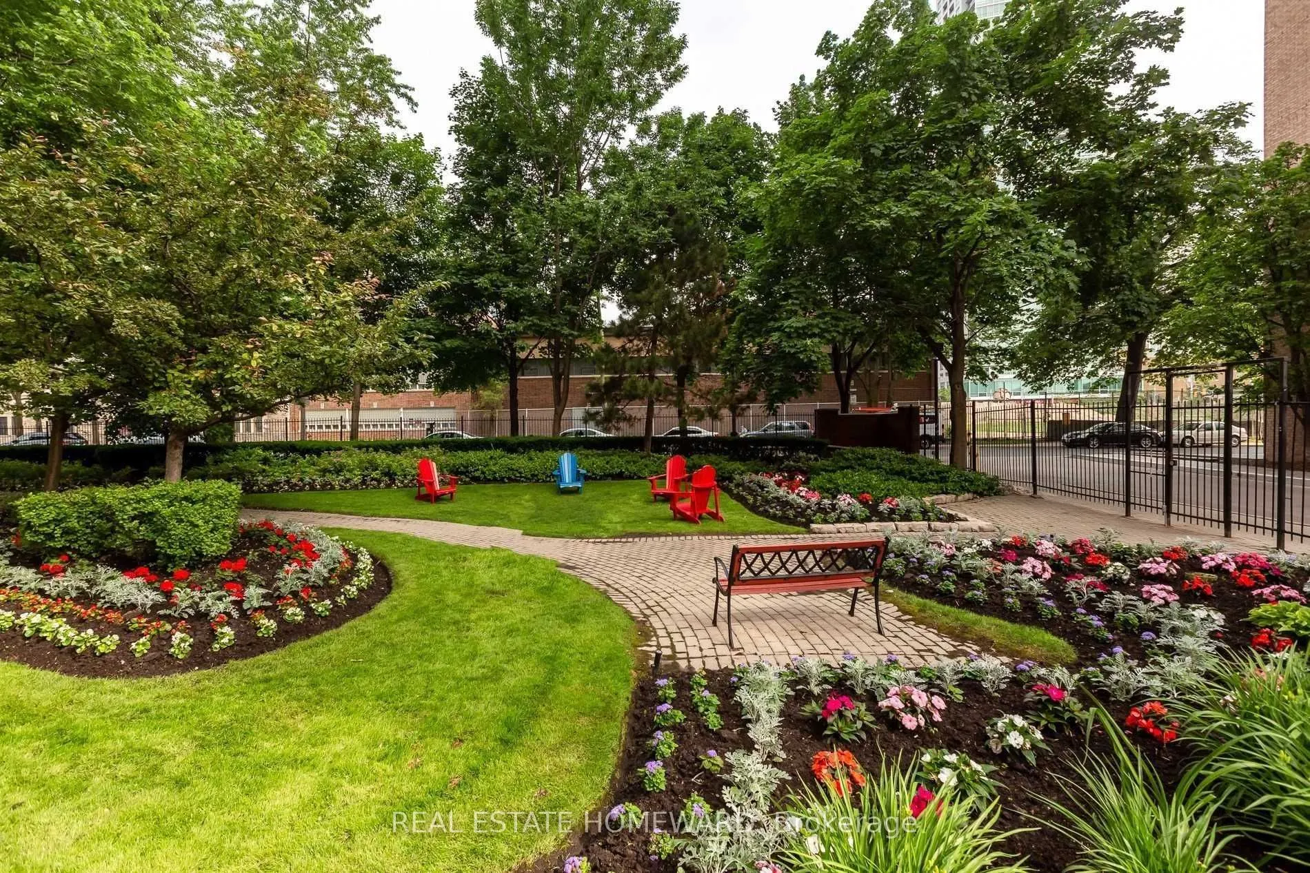 77 Maitland Place #1219