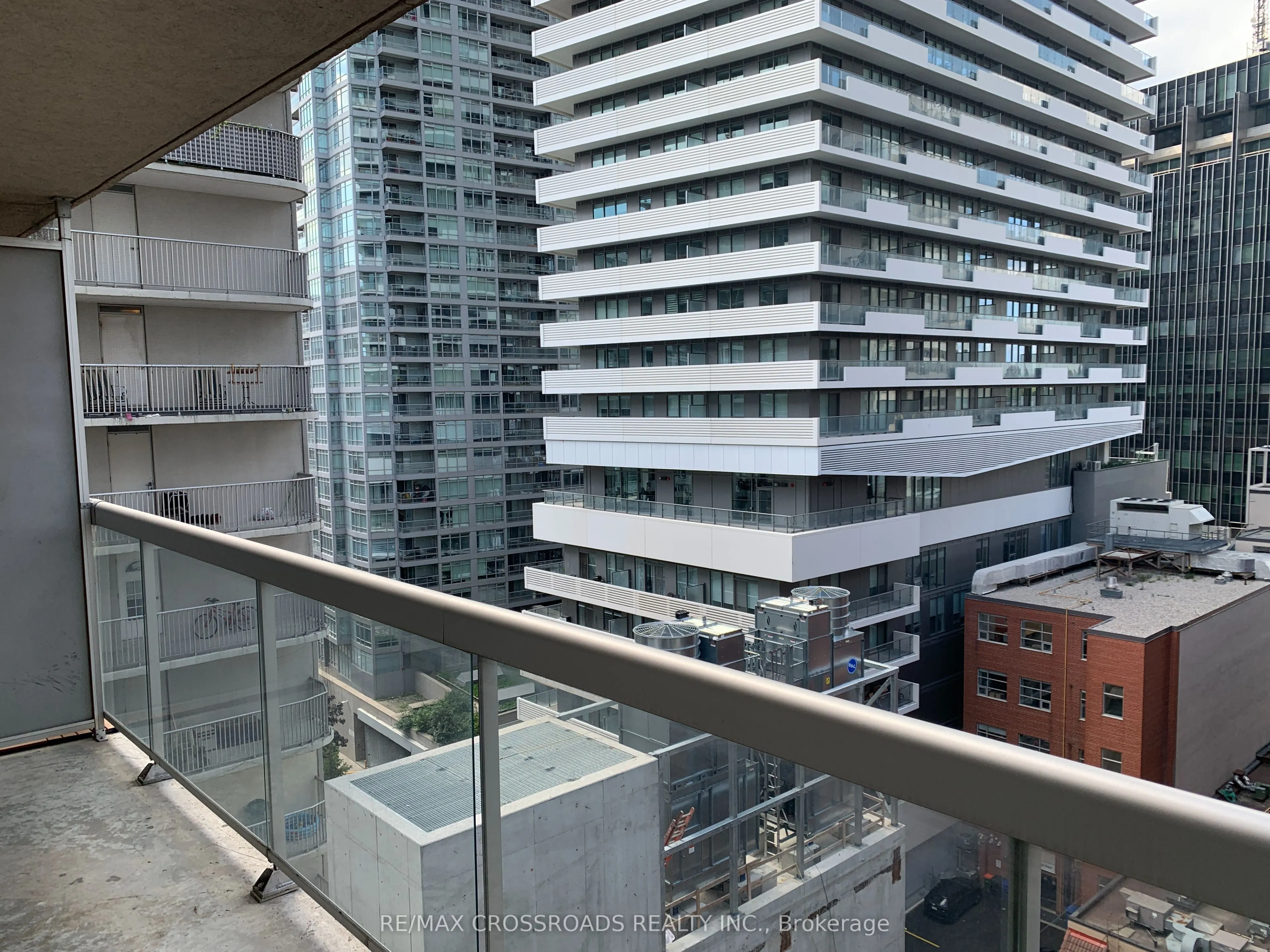 43 Eglinton Avenue E #1211