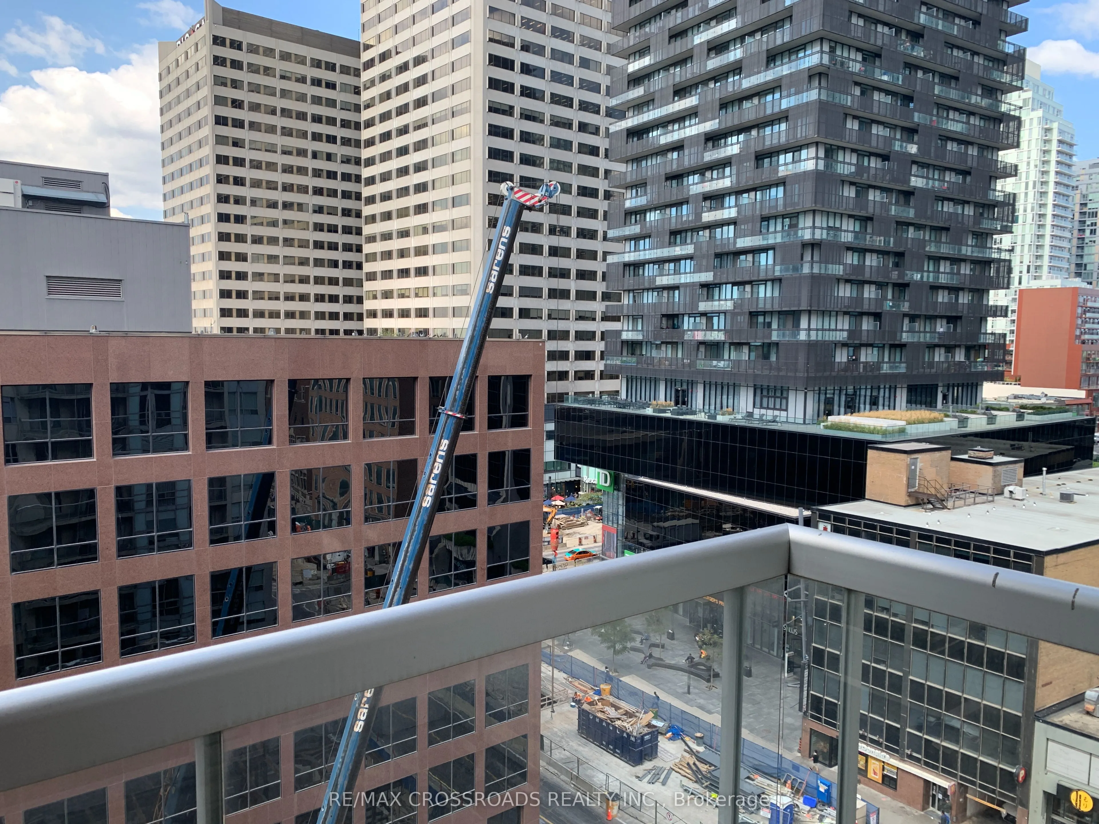 43 Eglinton Avenue E #1211