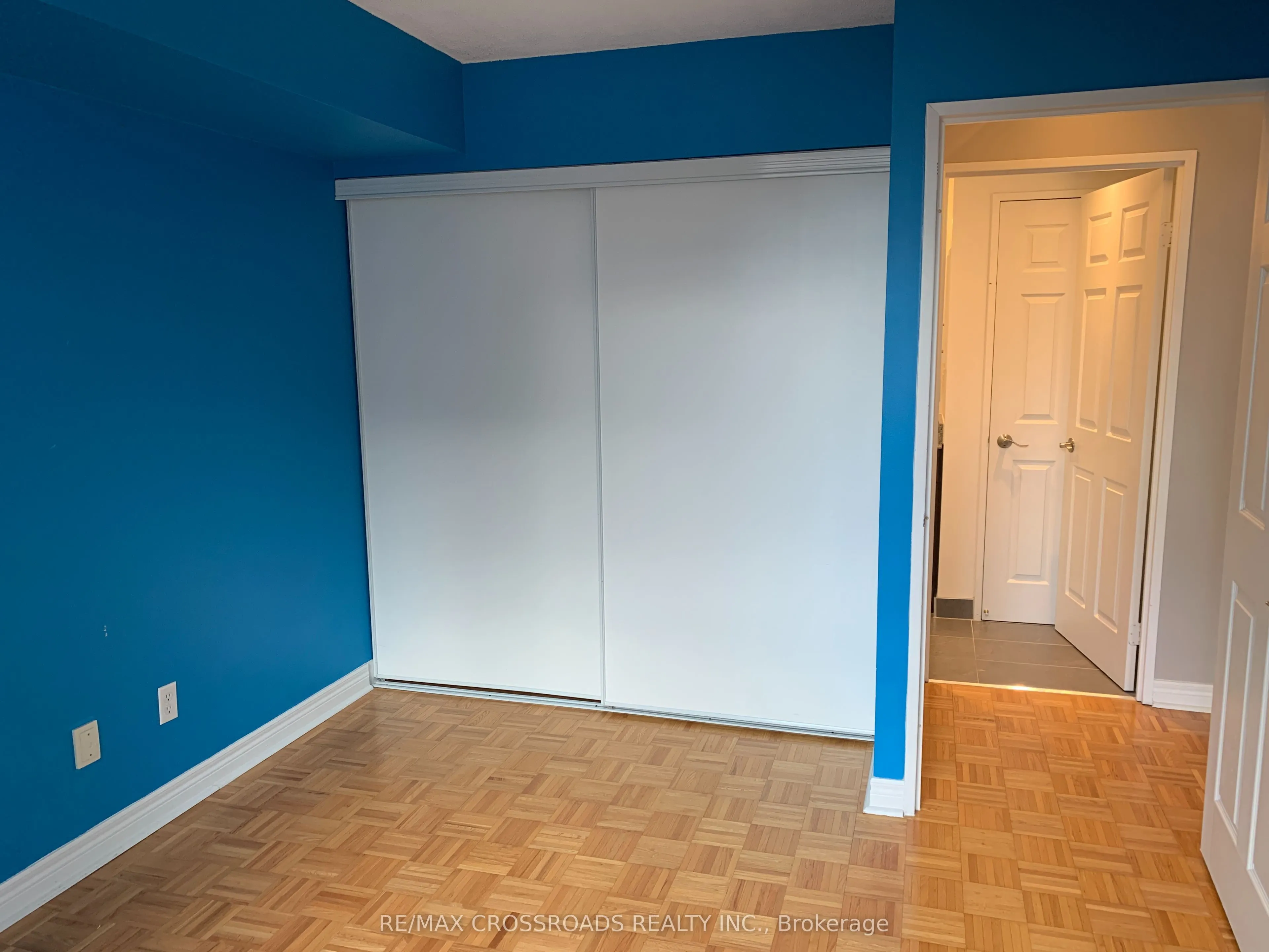 43 Eglinton Avenue E #1211