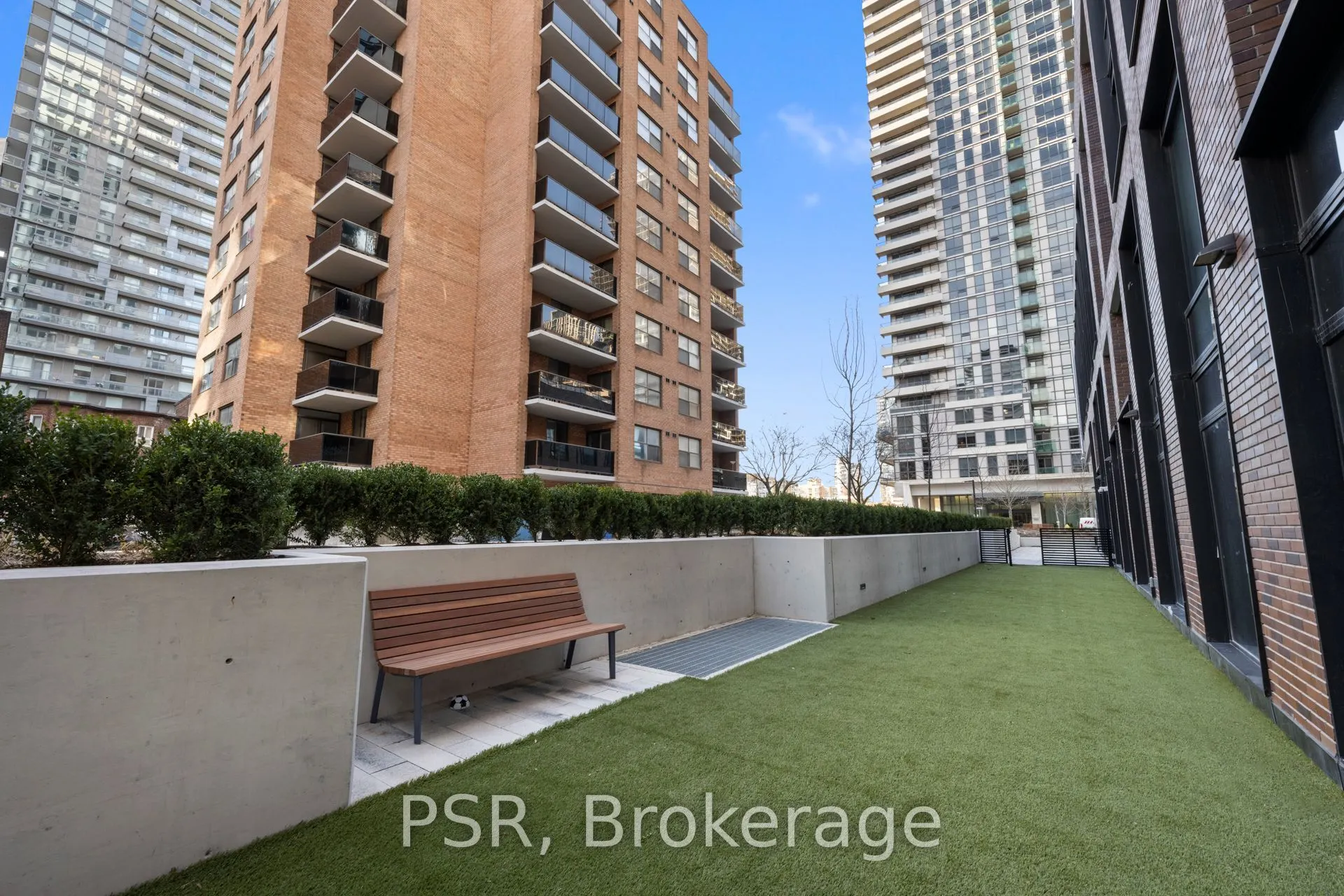 101 Roehampton Avenue #2510