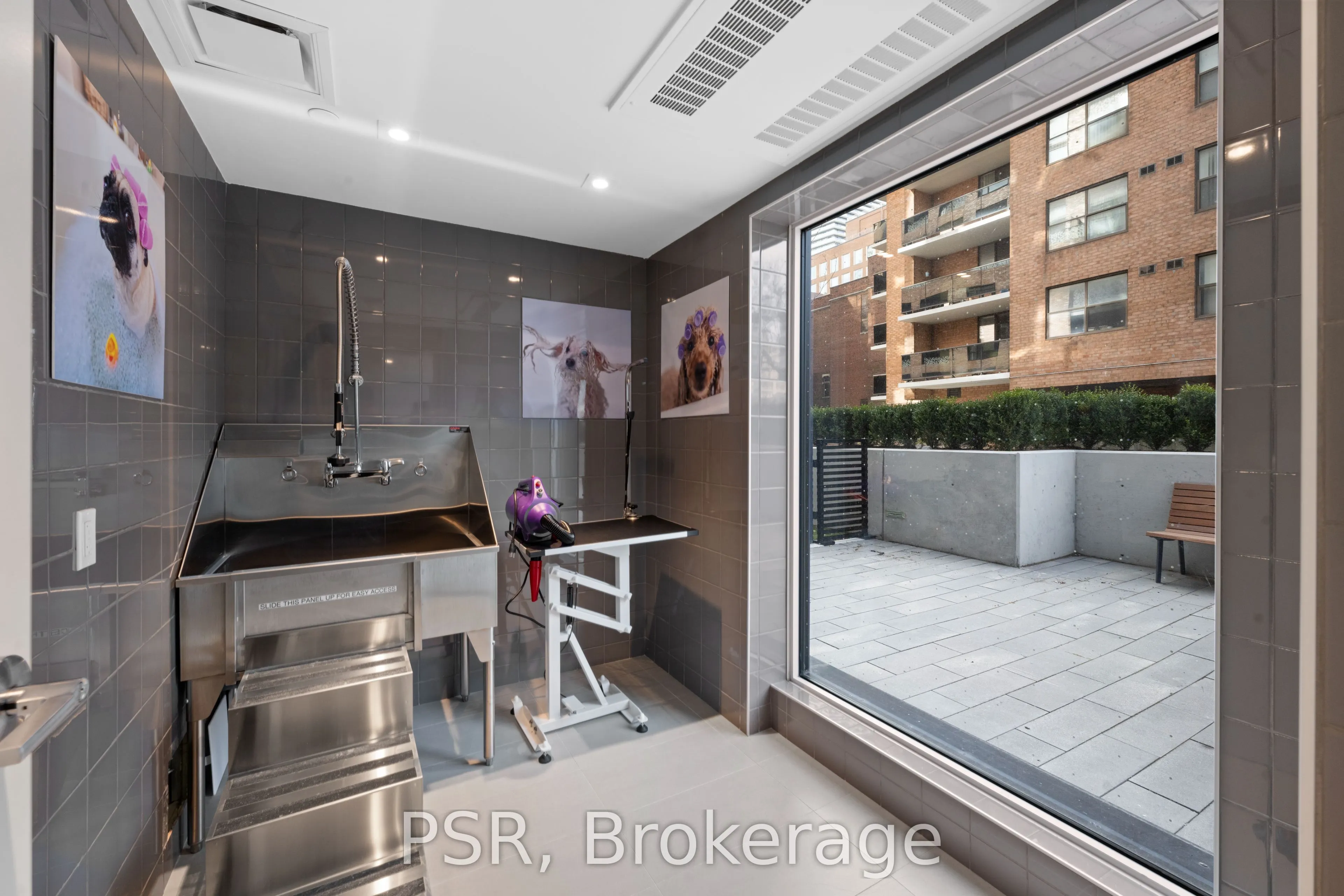 101 Roehampton Avenue #2510
