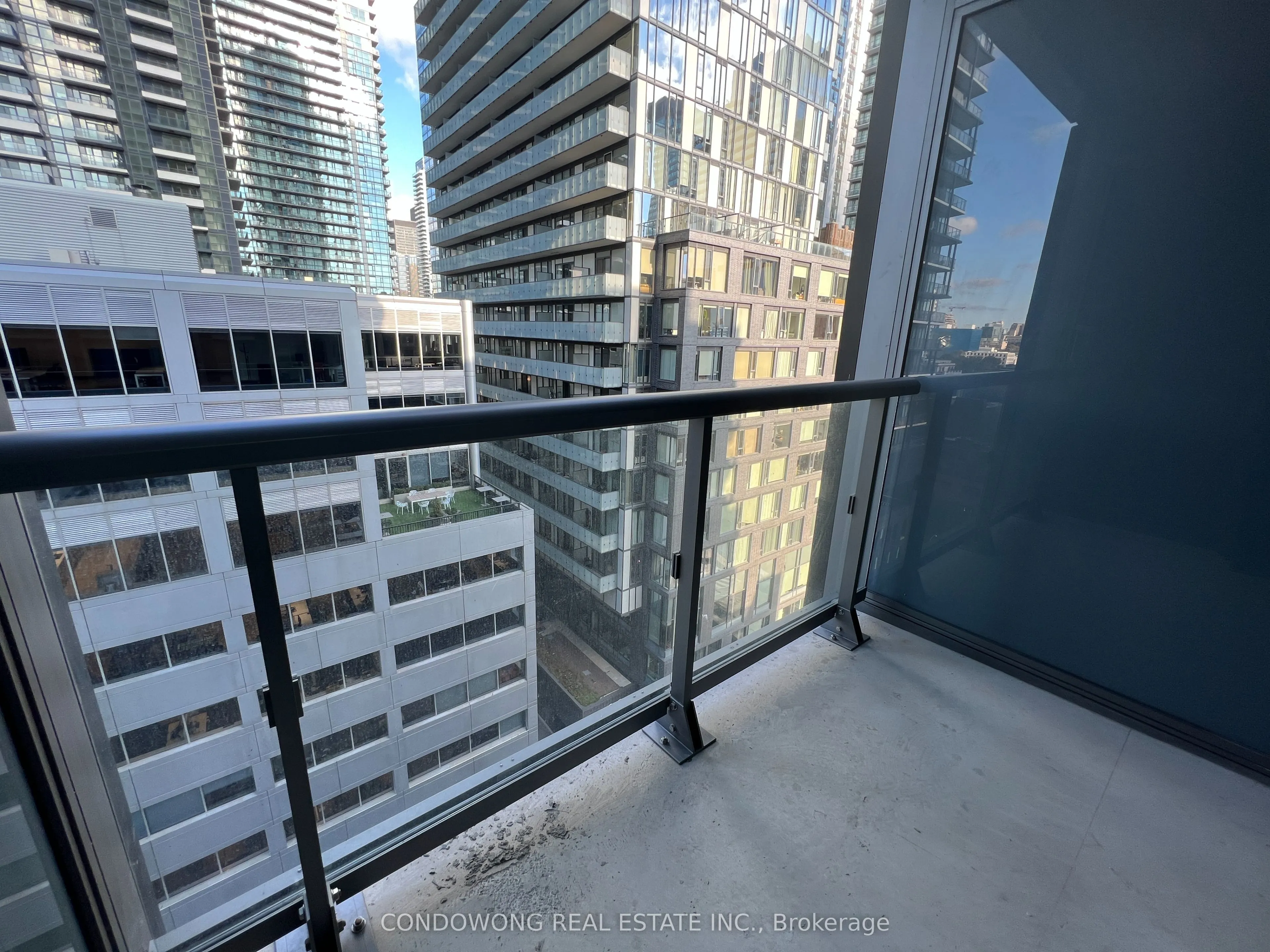 108 Peter Street #1106