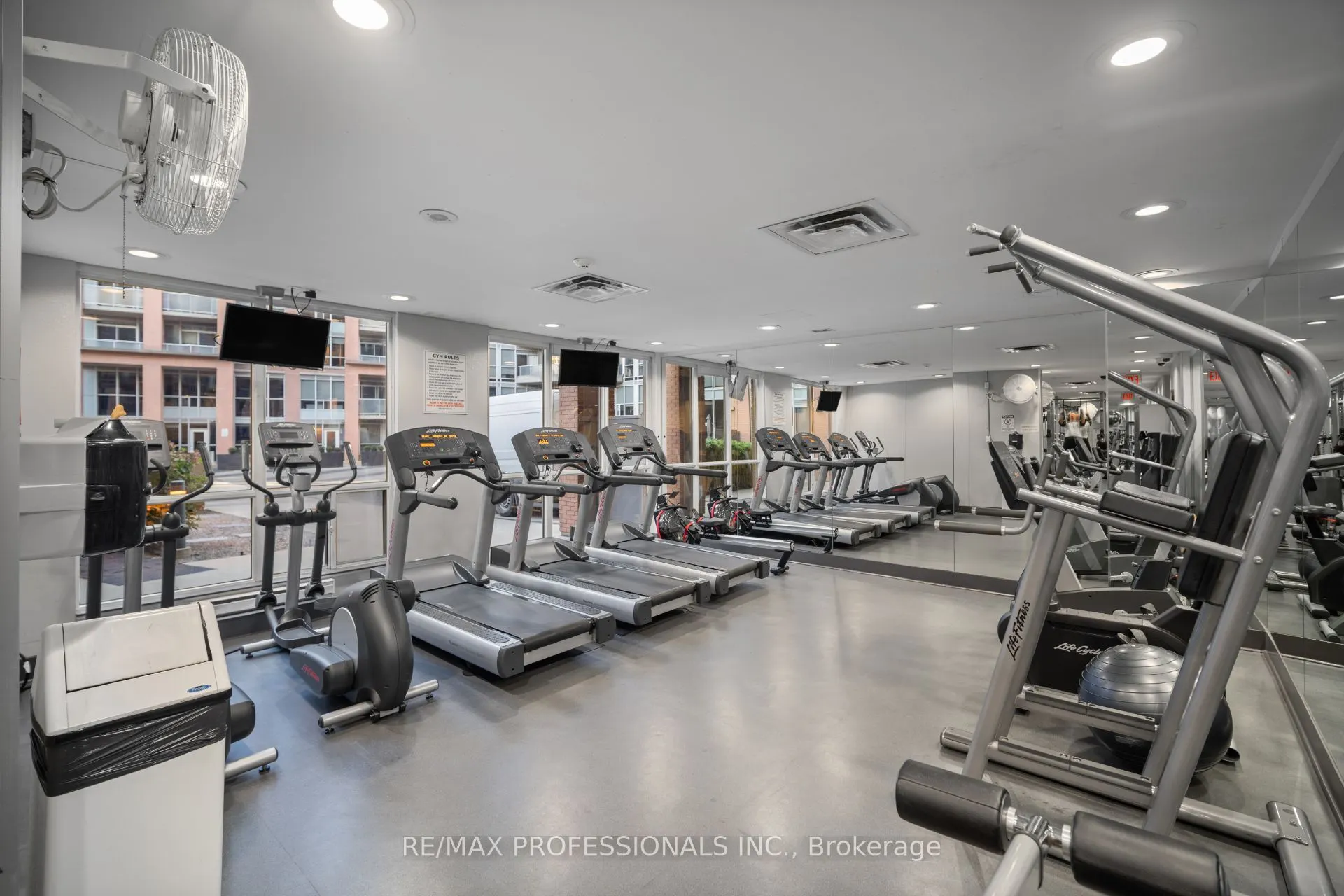1005 King Street W #320