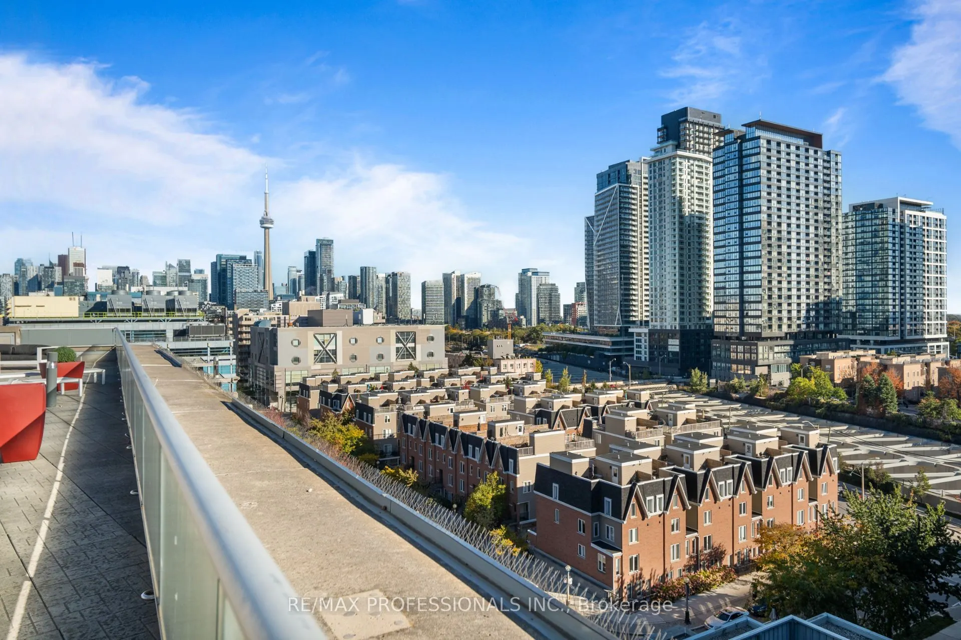 1005 King Street W #320