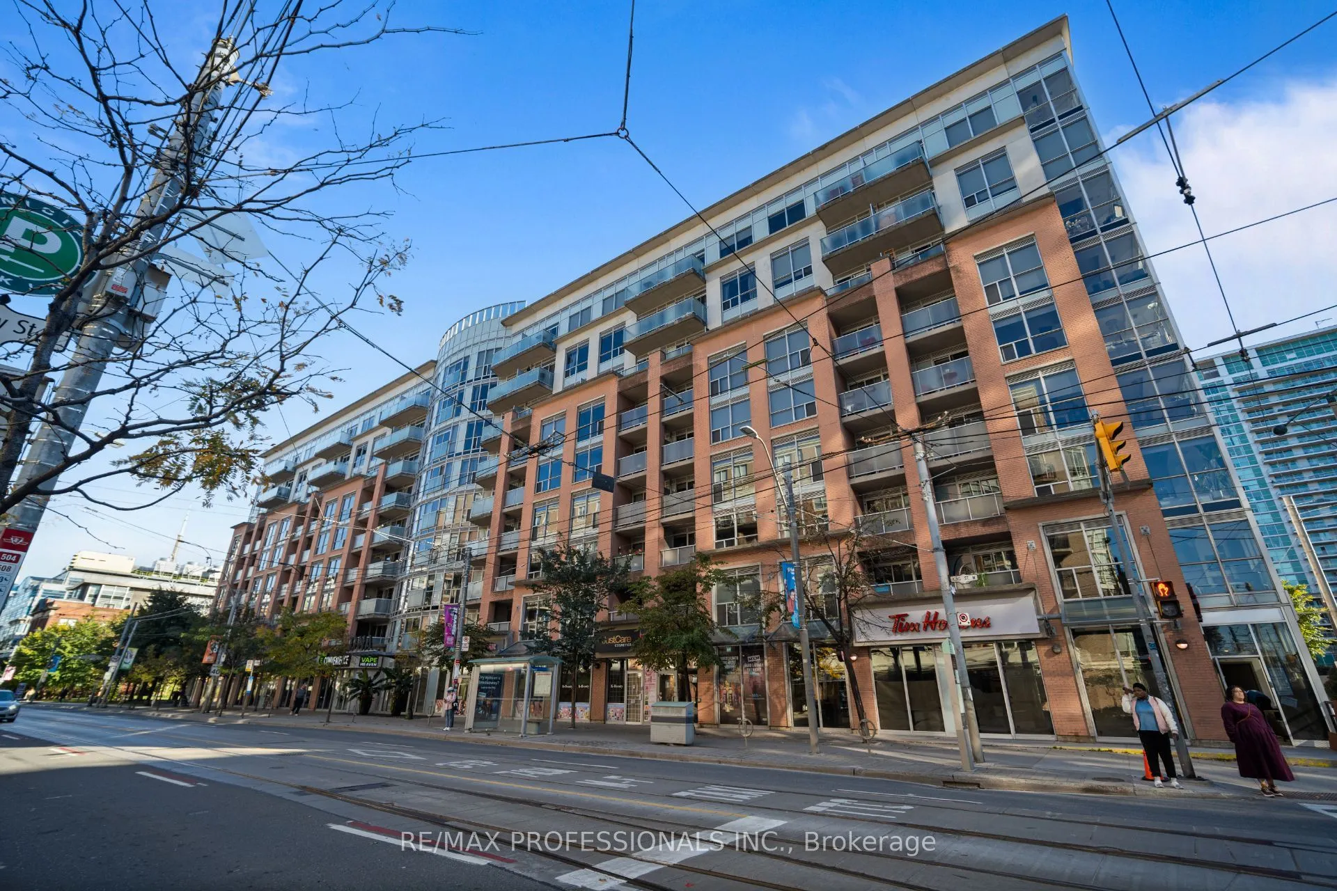 1005 King Street W #320