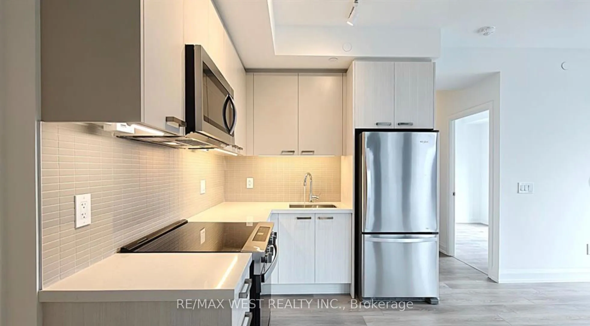 20 Soudan Avenue #1503