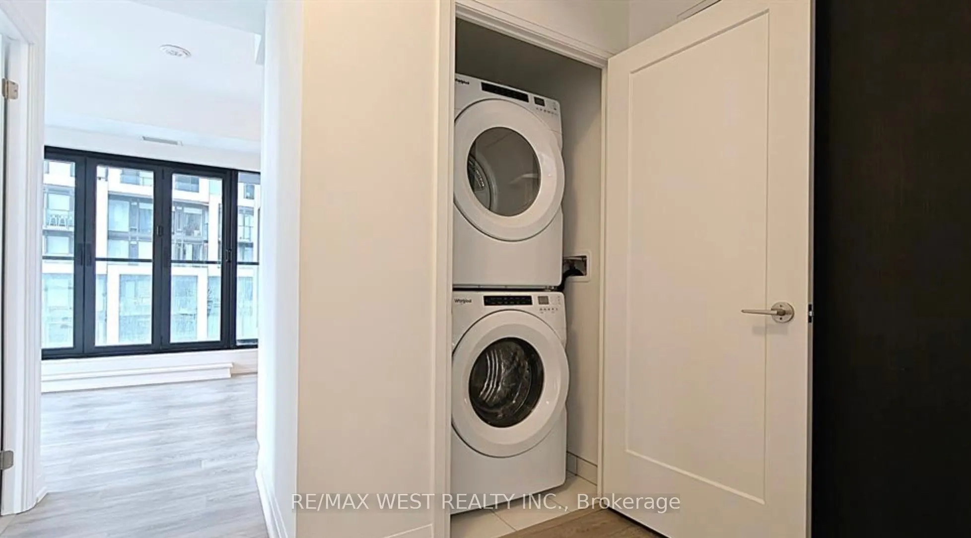 20 Soudan Avenue #1503