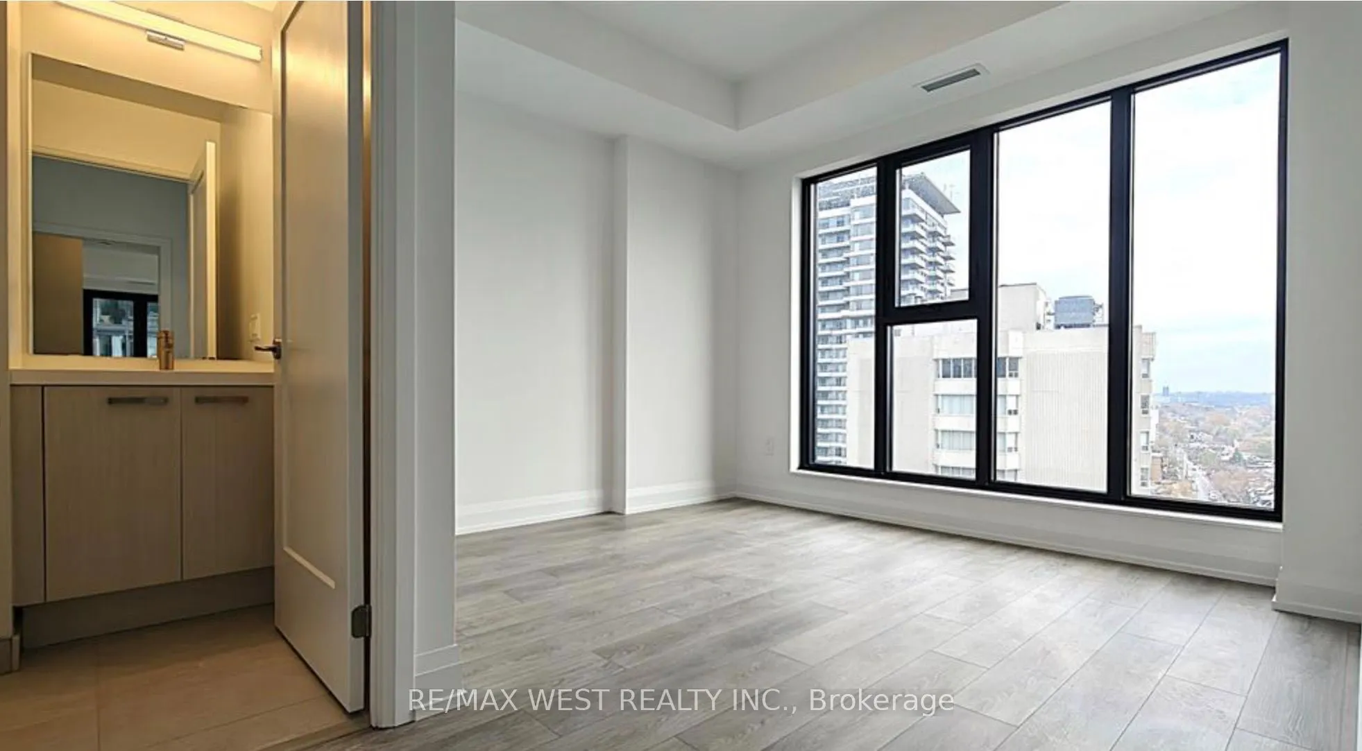 20 Soudan Avenue #1503