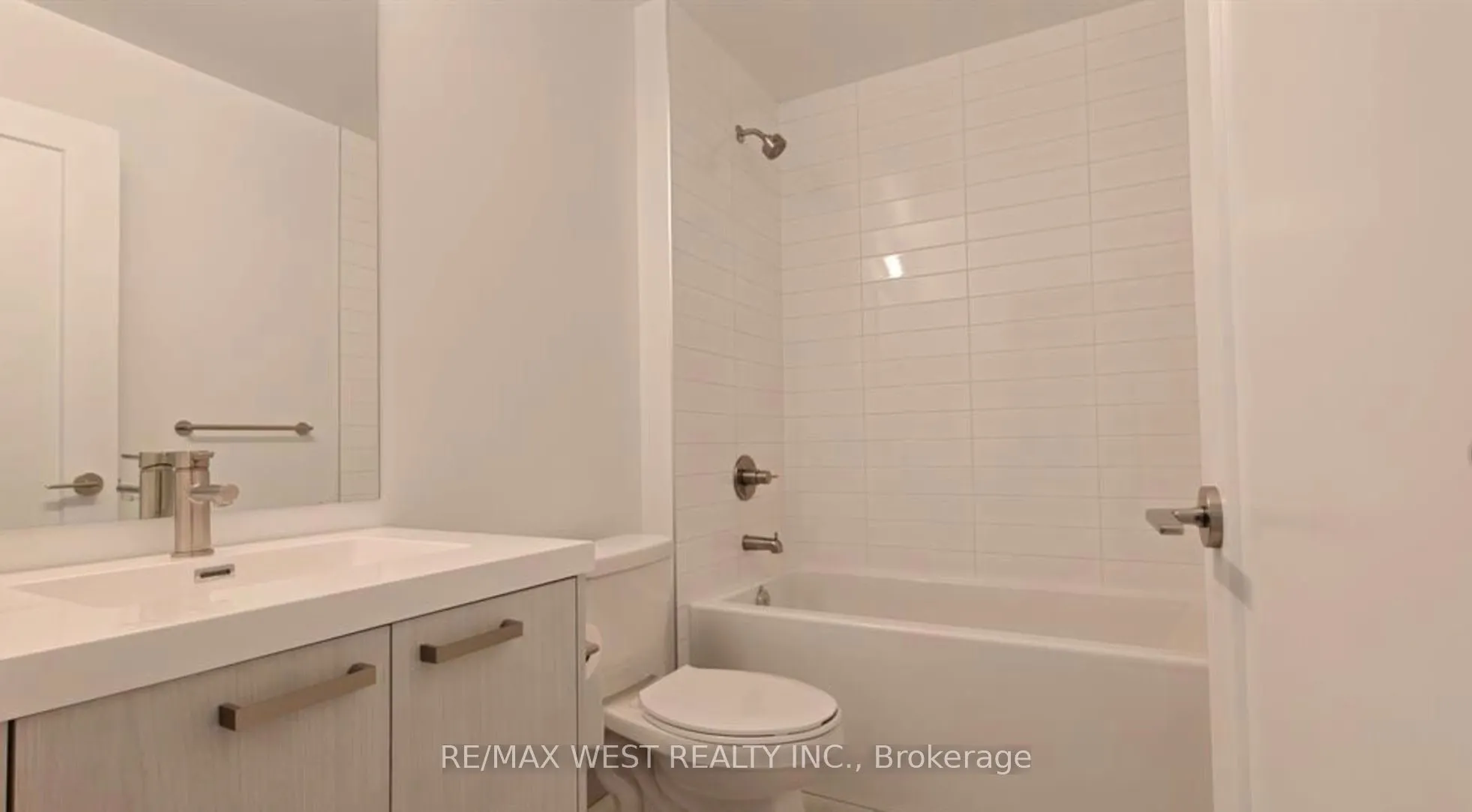20 Soudan Avenue #1503