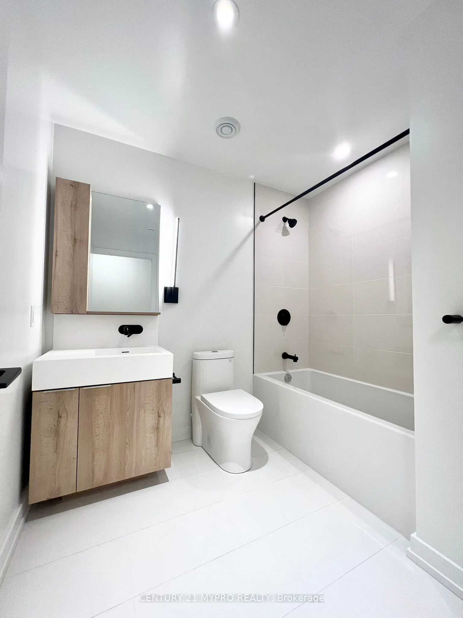 127 Broadway Avenue #204
