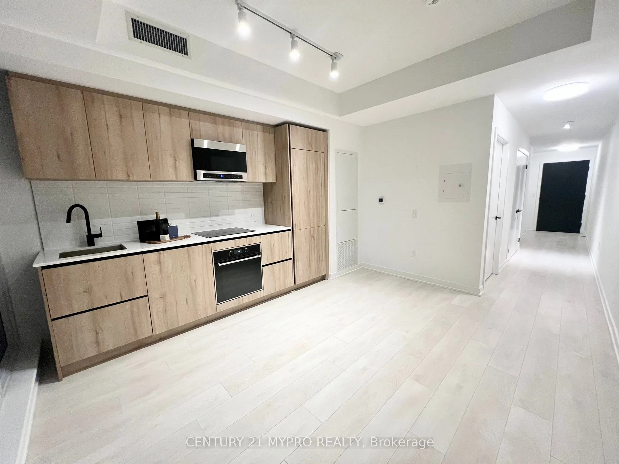 127 Broadway Avenue #204