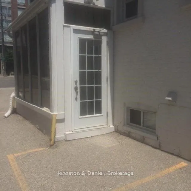 335 Sheppard Avenue E #Main Lvl Rm 5