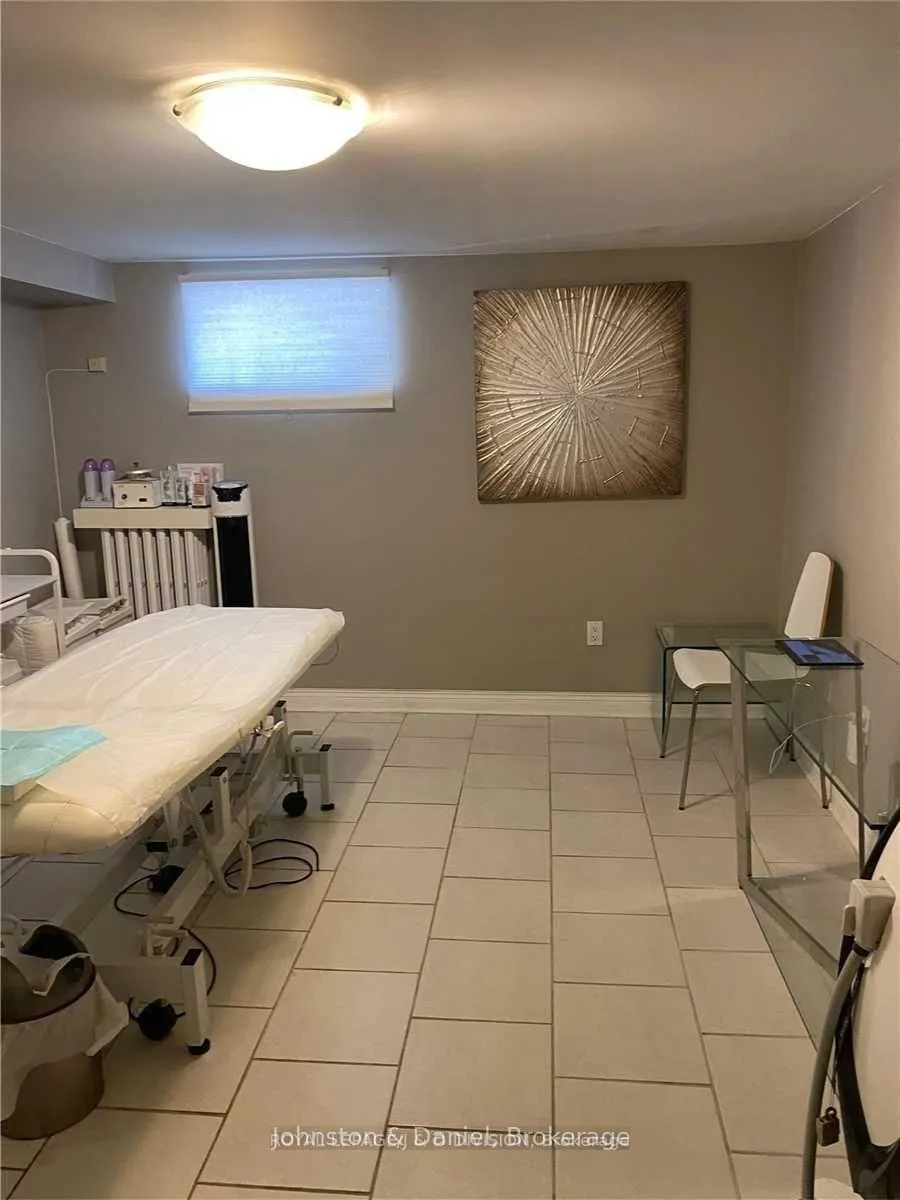 335 Sheppard Avenue E #Main Lvl Rm 5