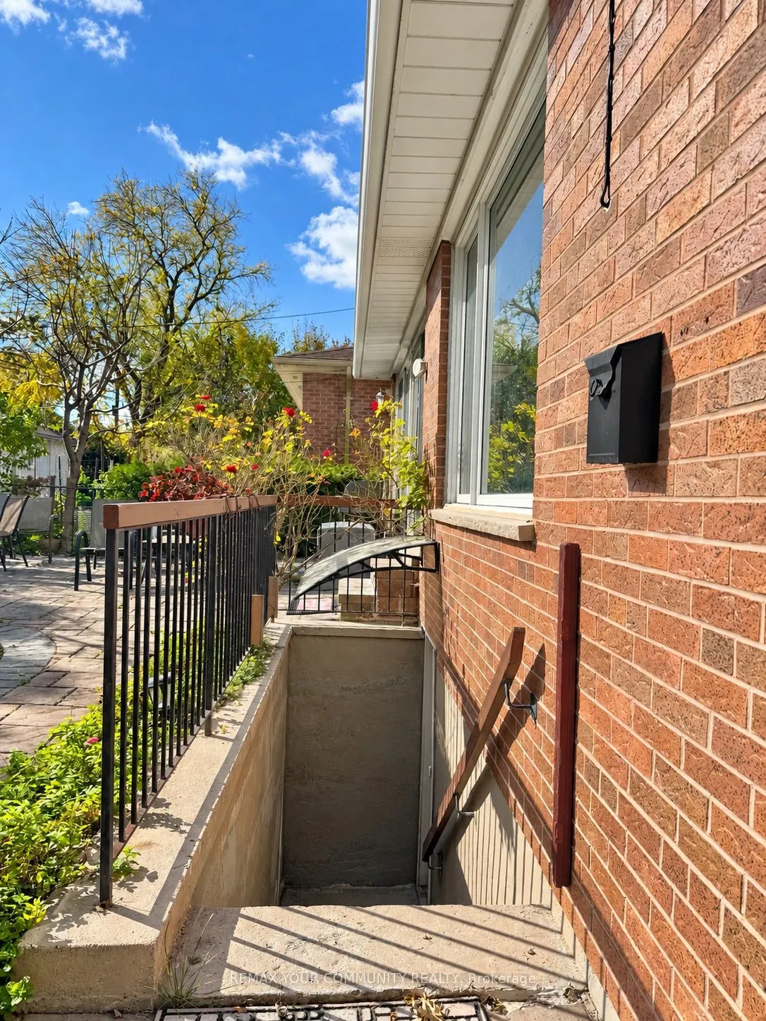 85 Patricia Avenue #Bsmnt