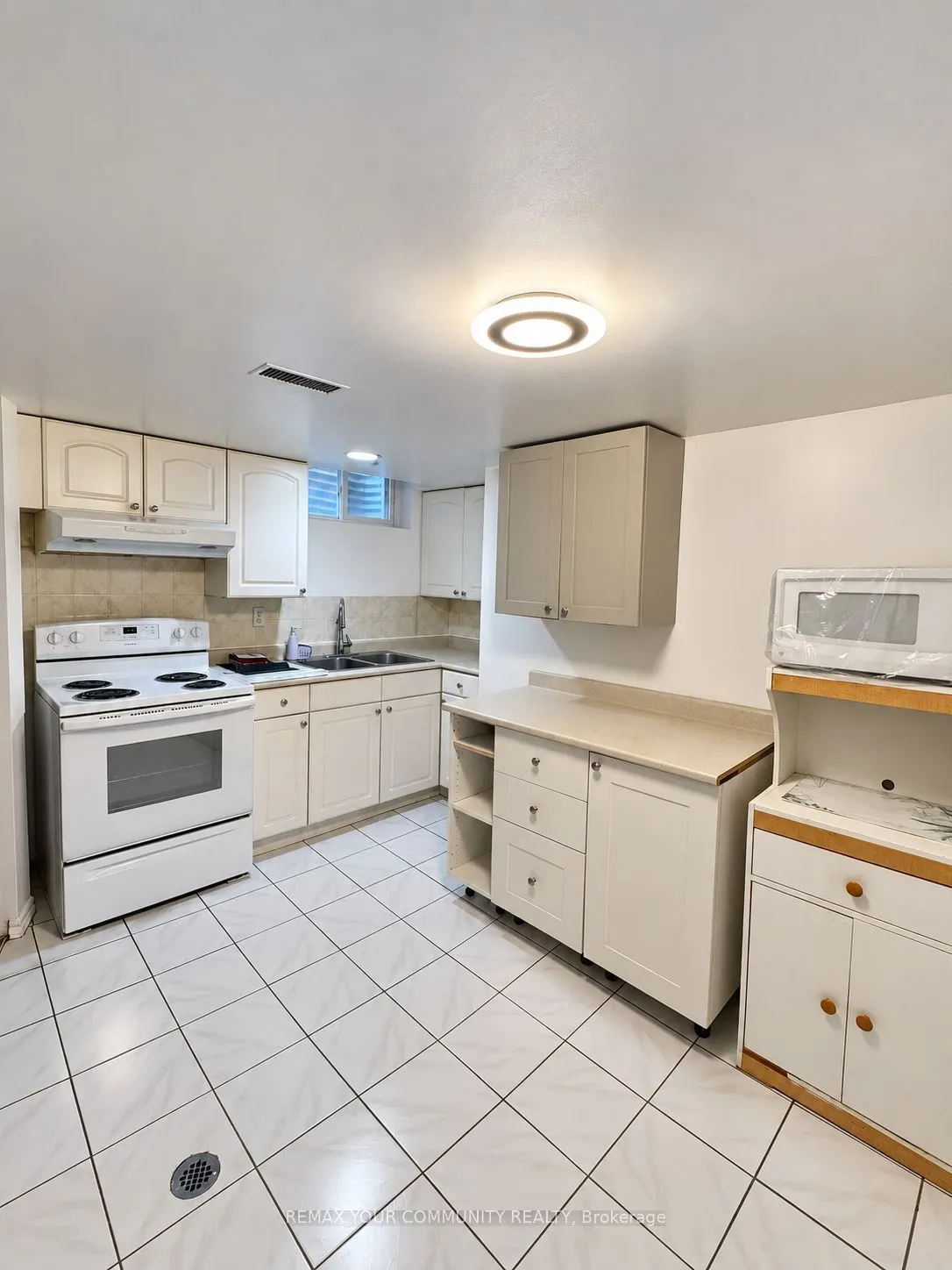 85 Patricia Avenue #Bsmnt
