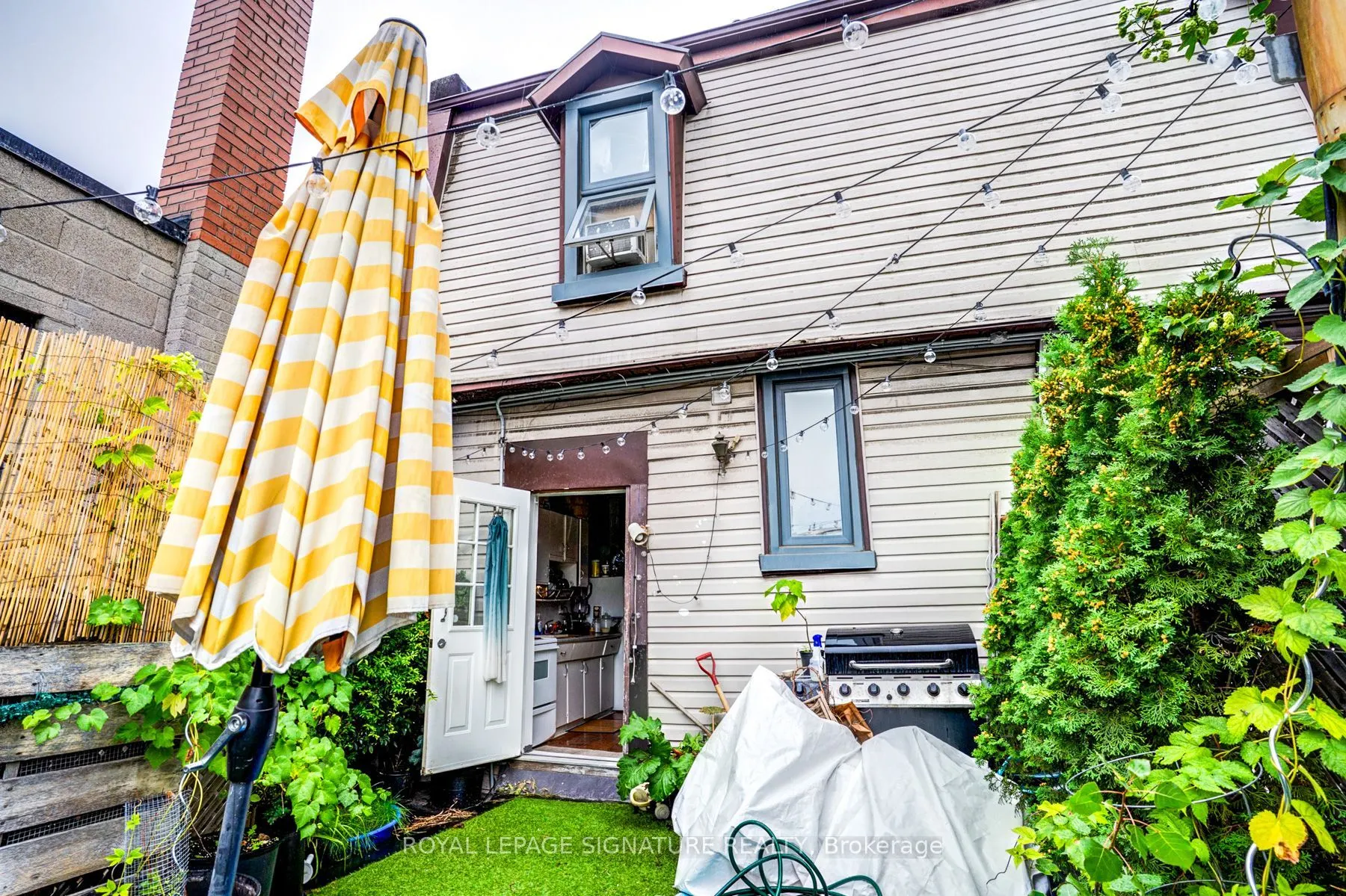 930 King Street W