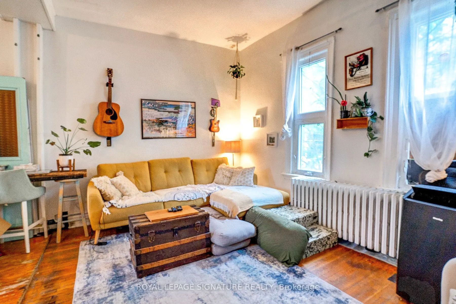 930 King Street W