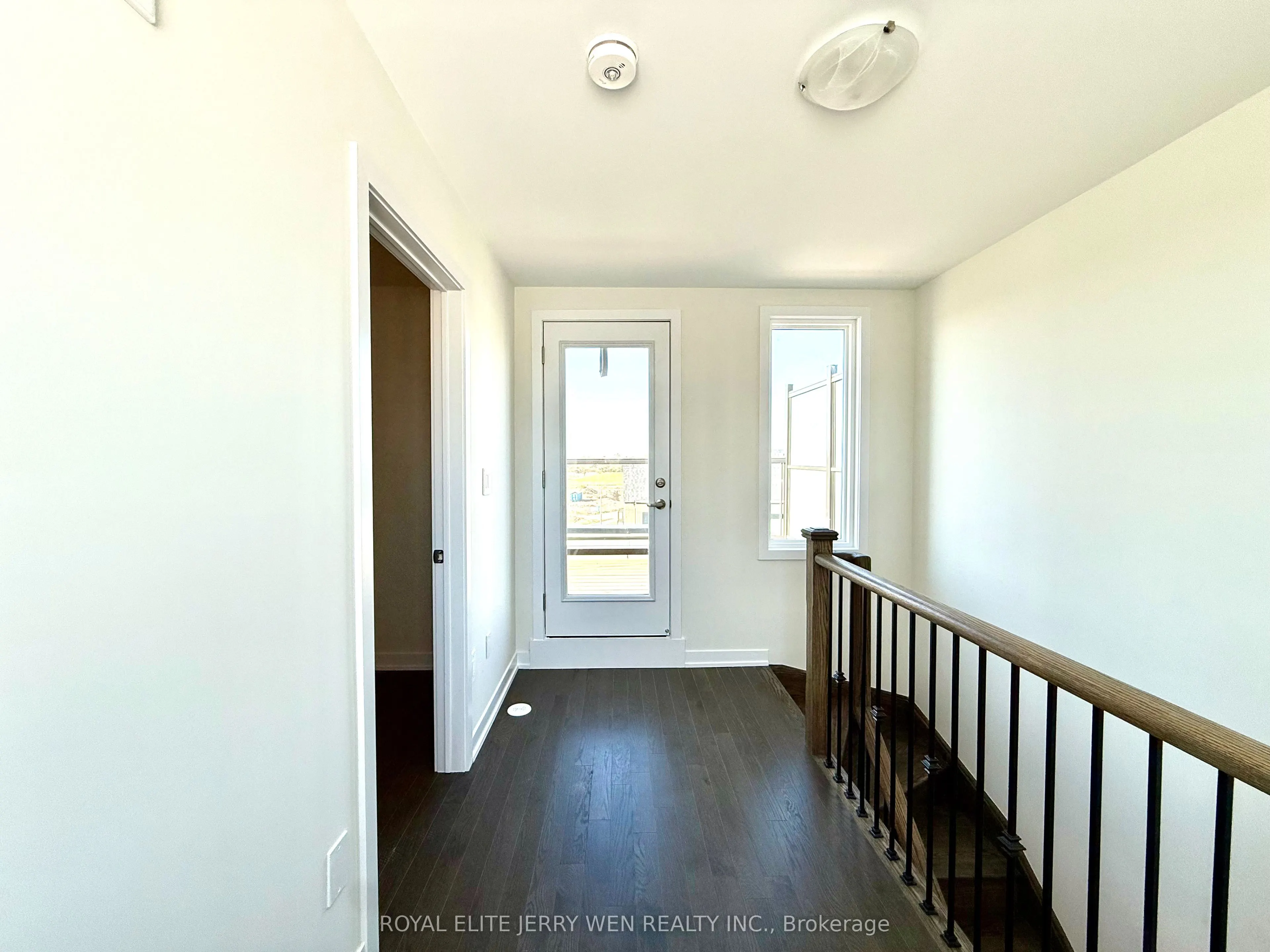 384 Lawrence Heights Way