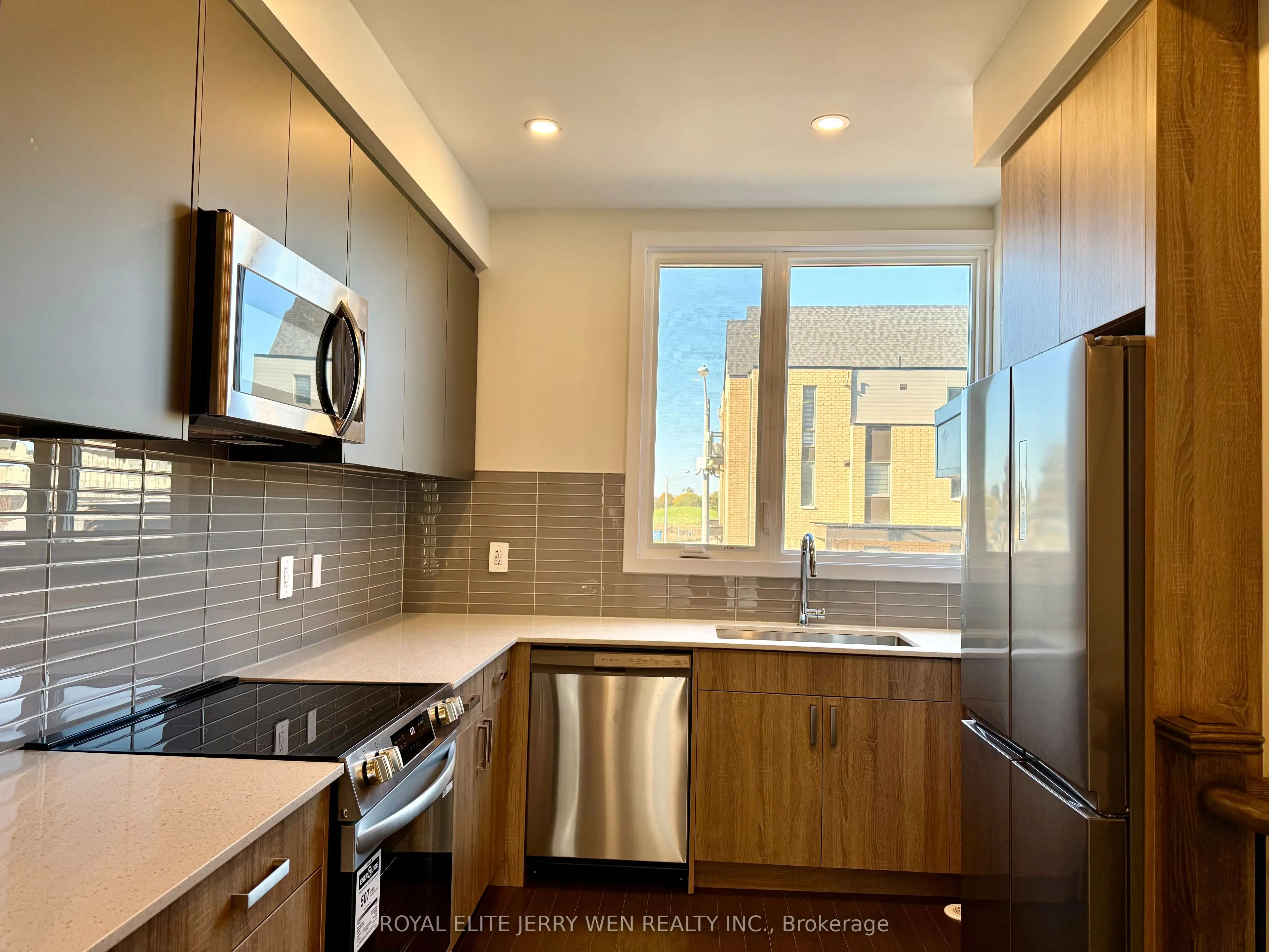 384 Lawrence Heights Way
