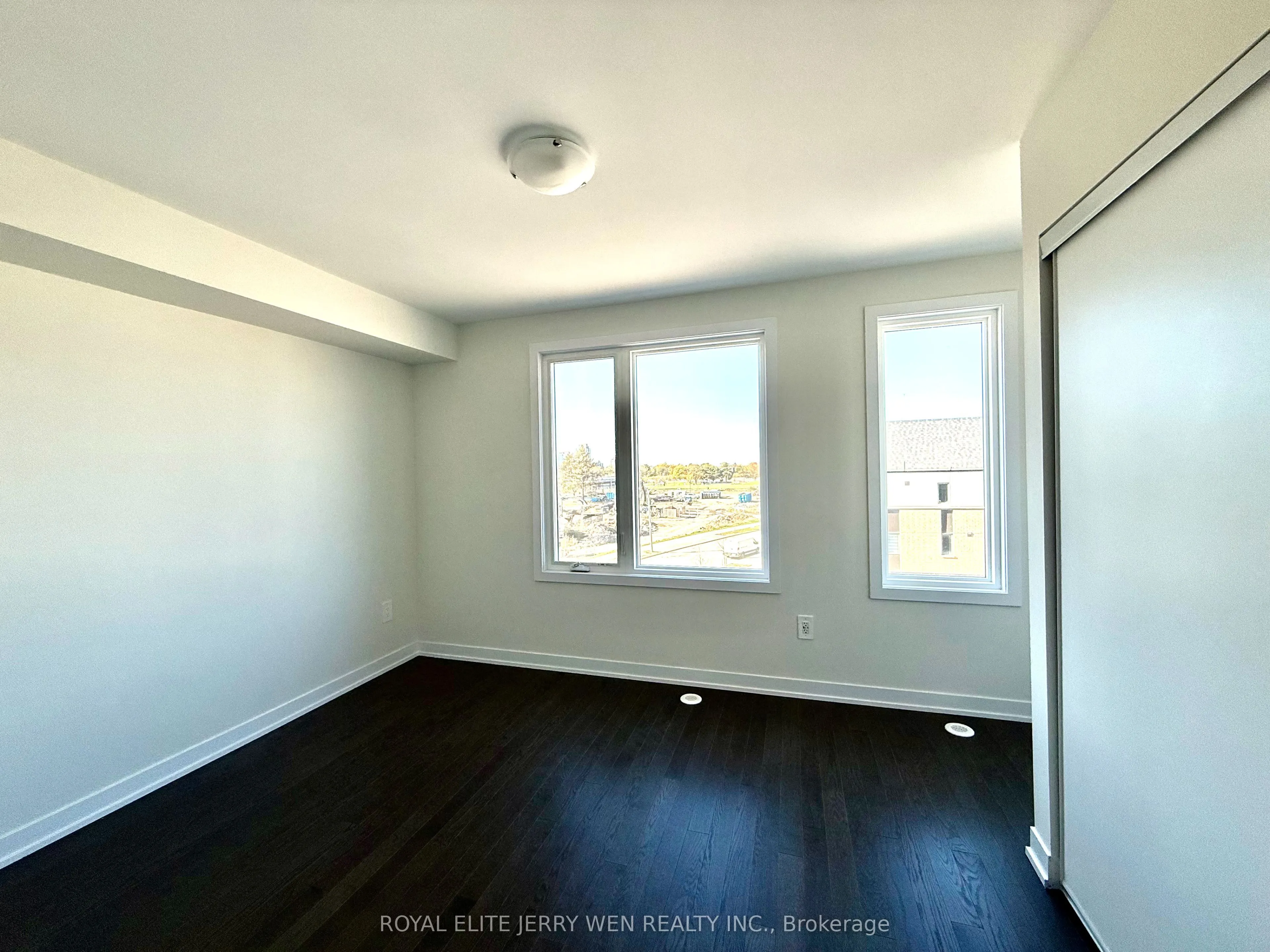 384 Lawrence Heights Way