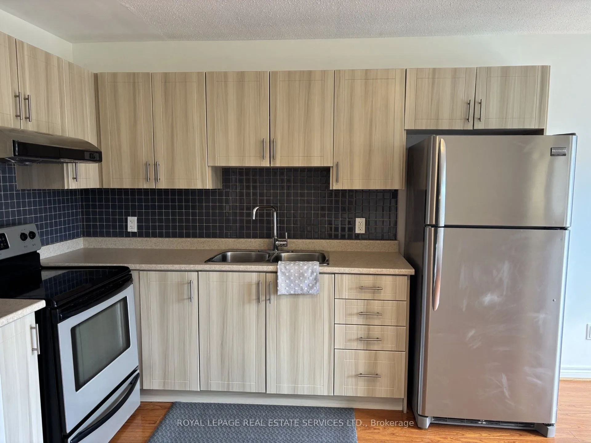 204 Gladstone Avenue ##A