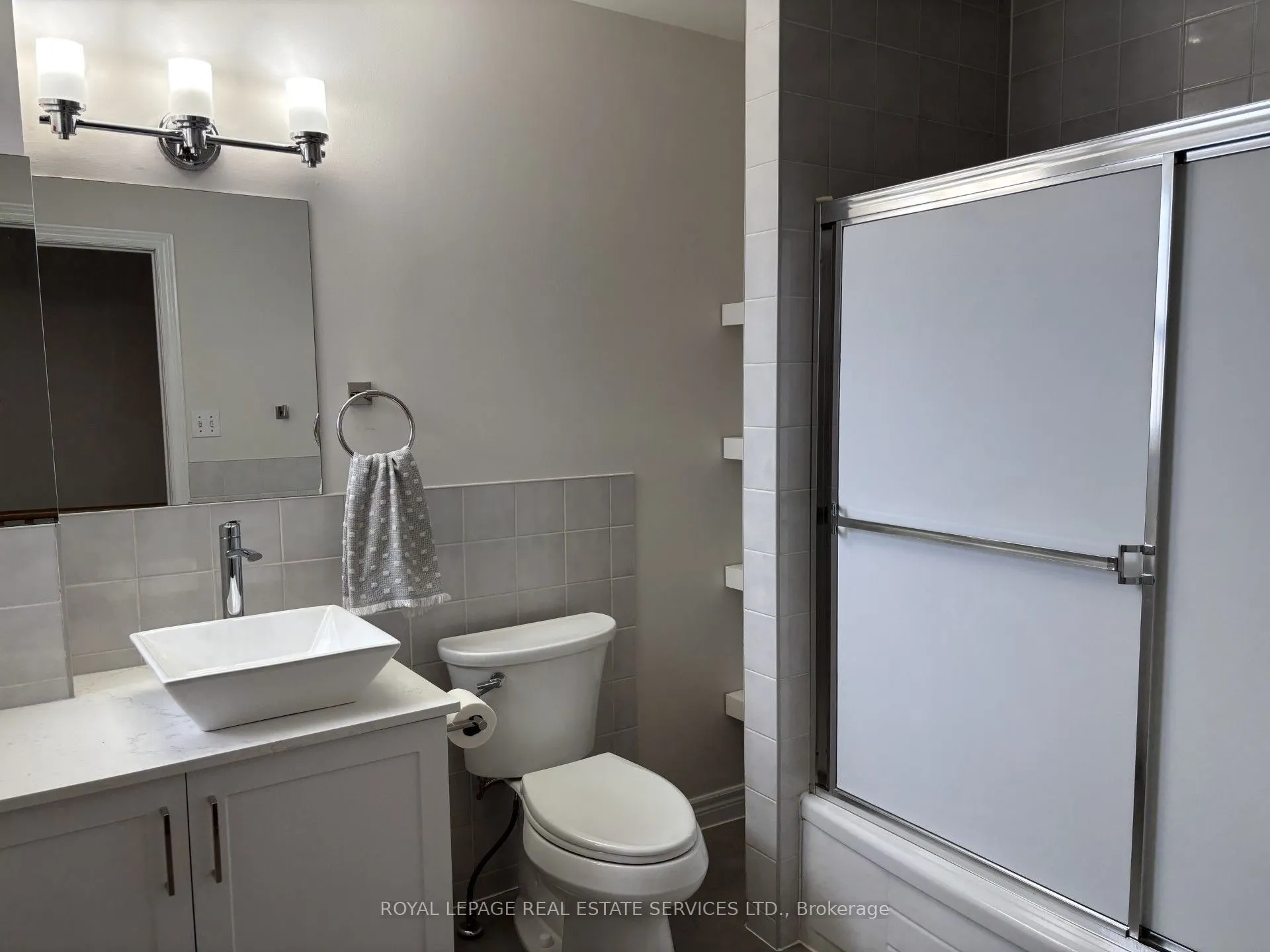 204 Gladstone Avenue ##A