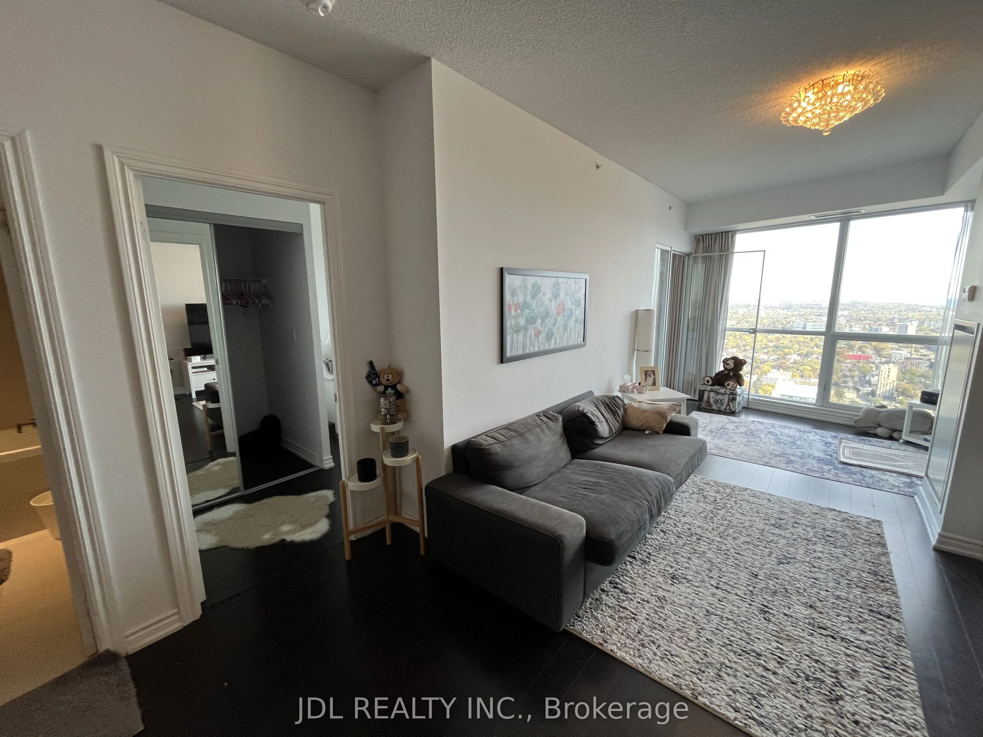 386 Yonge Street #5505