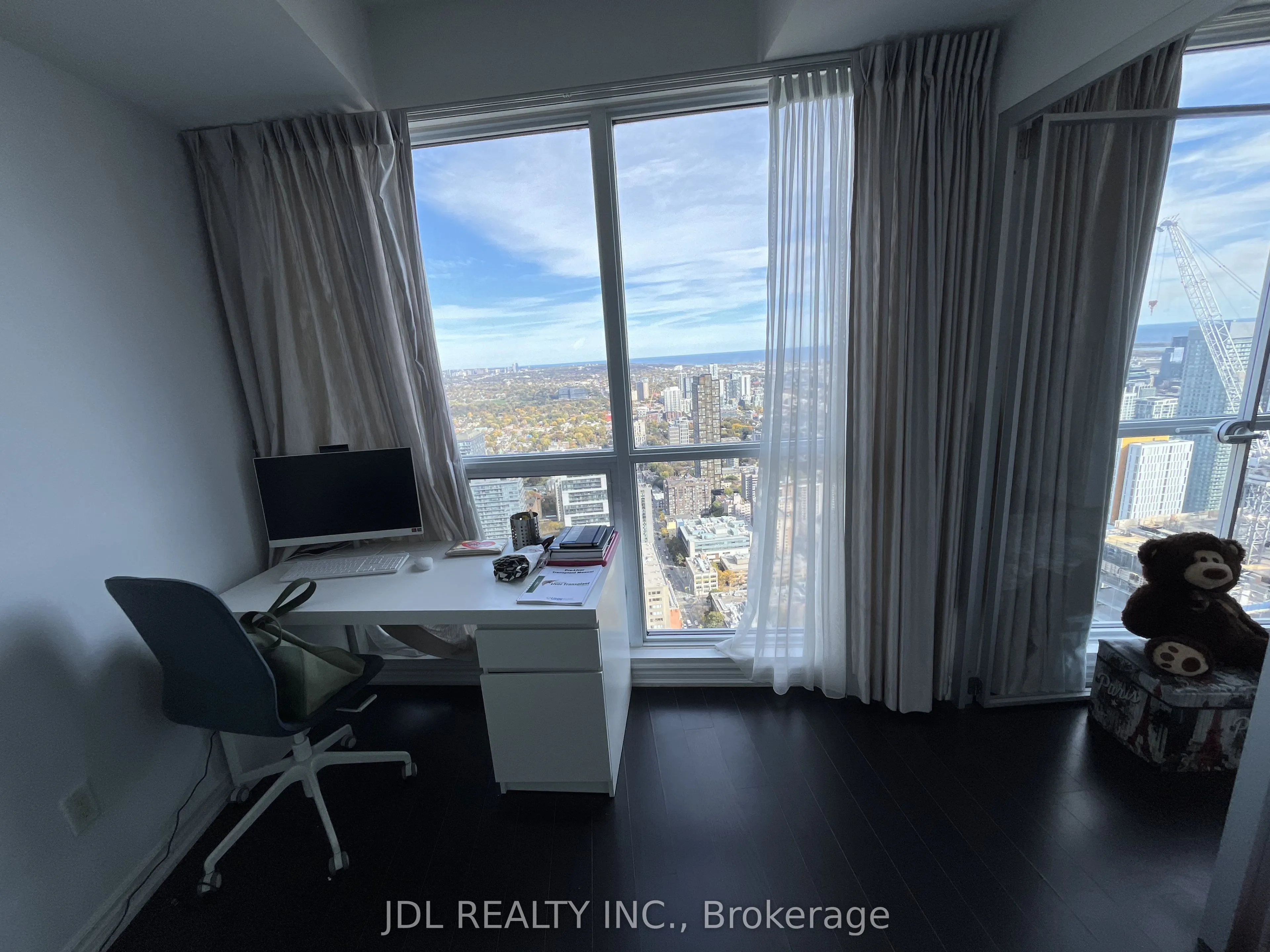 386 Yonge Street #5505