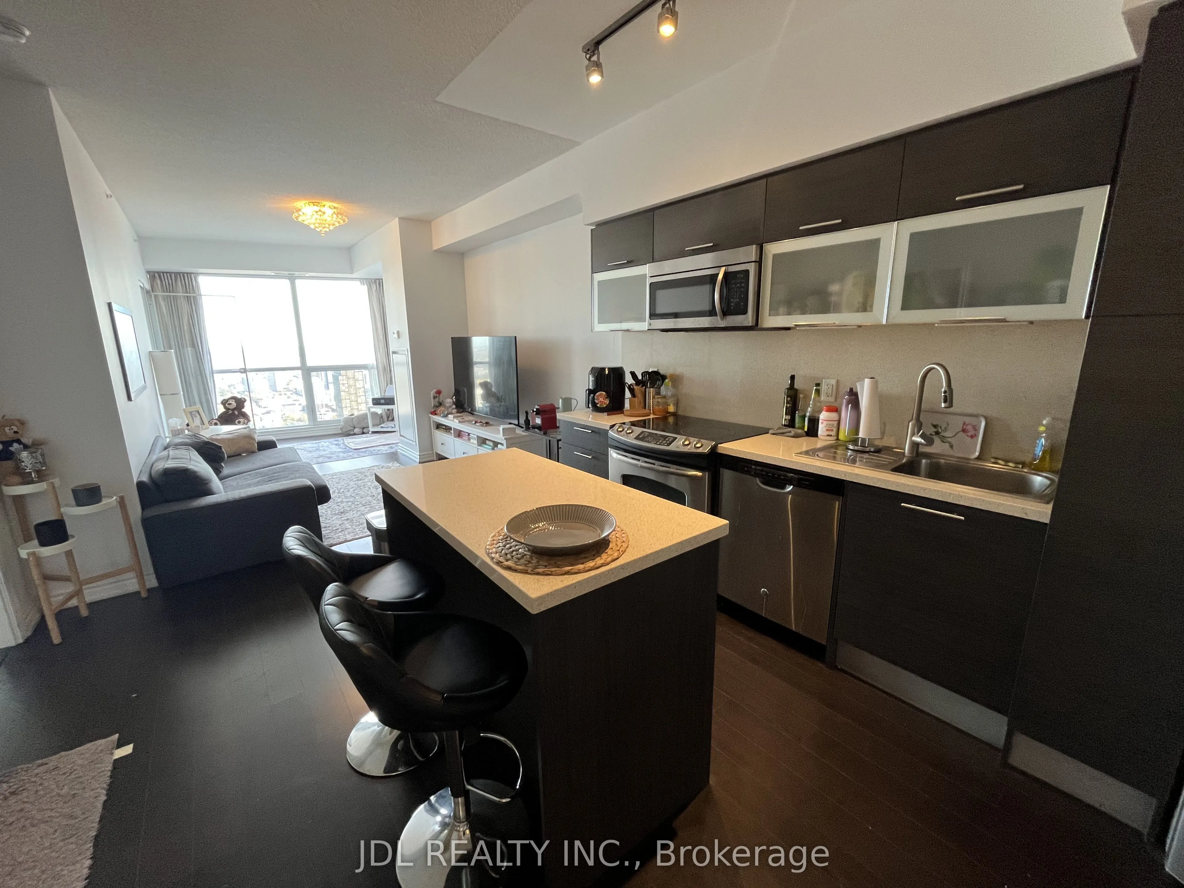 386 Yonge Street #5505