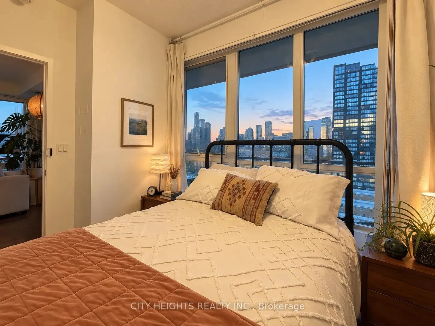 181 Huron Street #1307