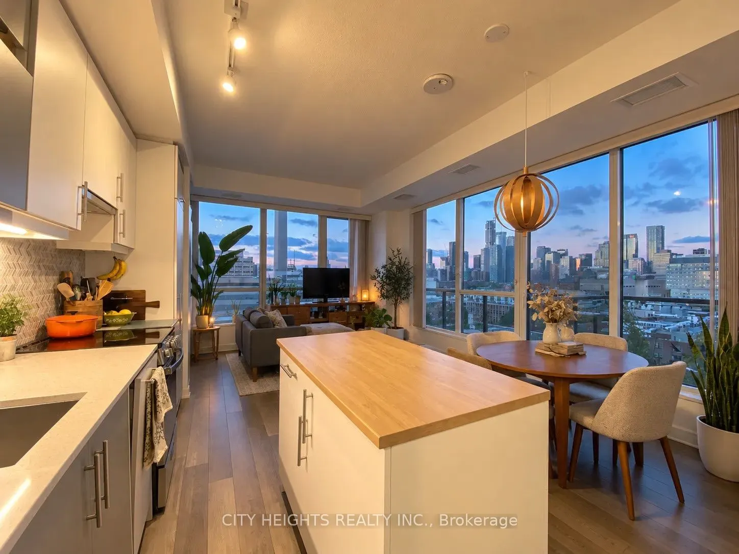 181 Huron Street #1307