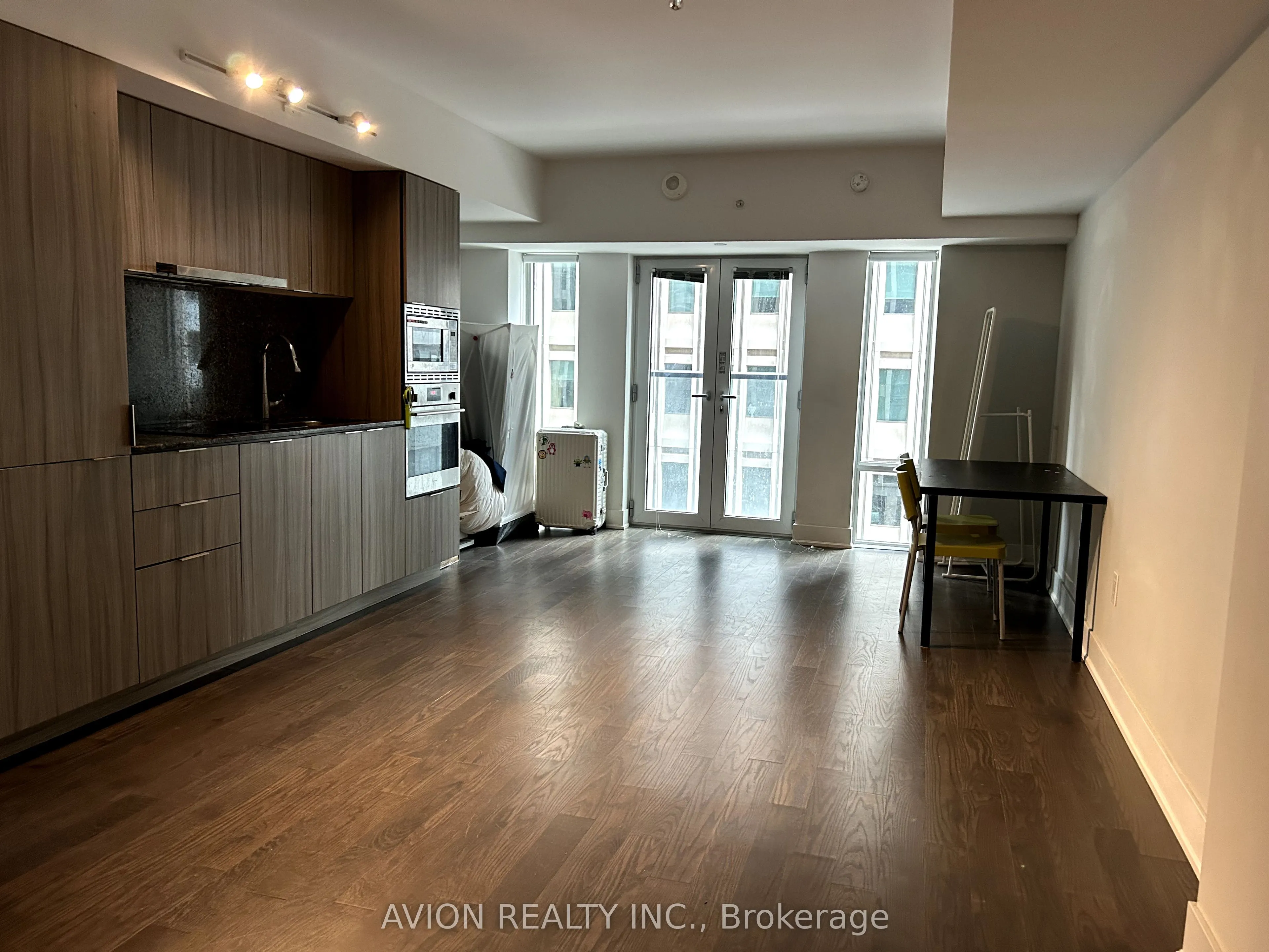 955 Bay Street #523